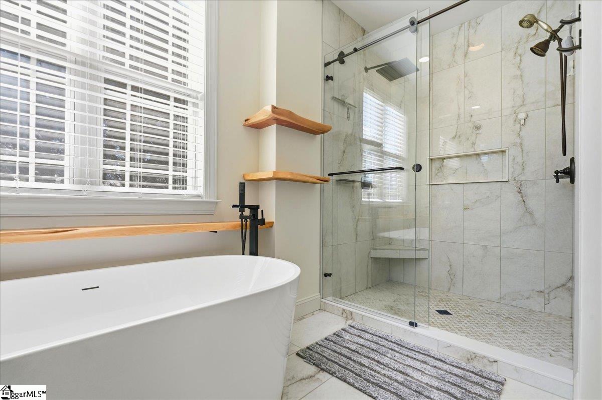 101 C And S Drive Property Photo 12