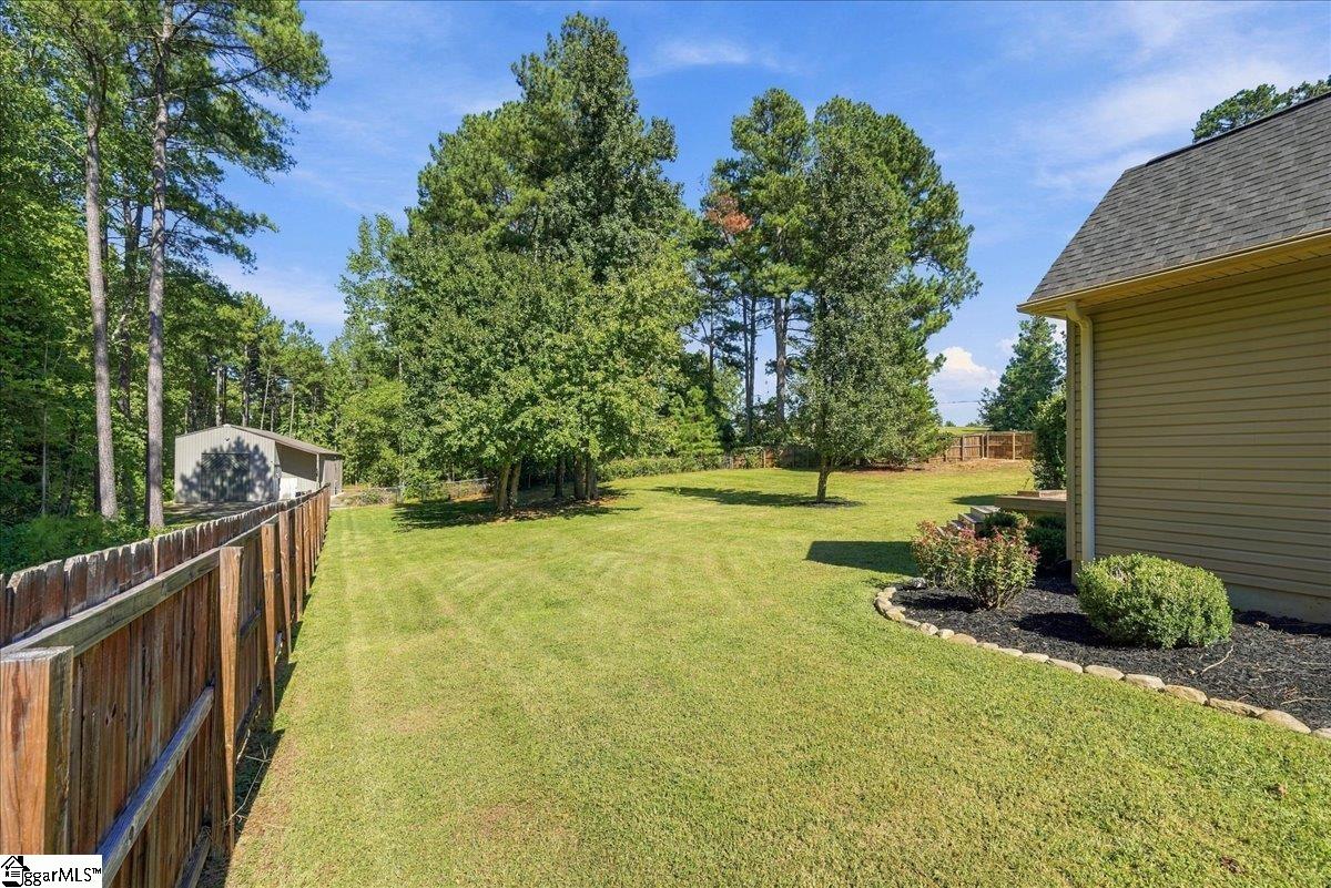 101 C And S Drive Property Photo 24