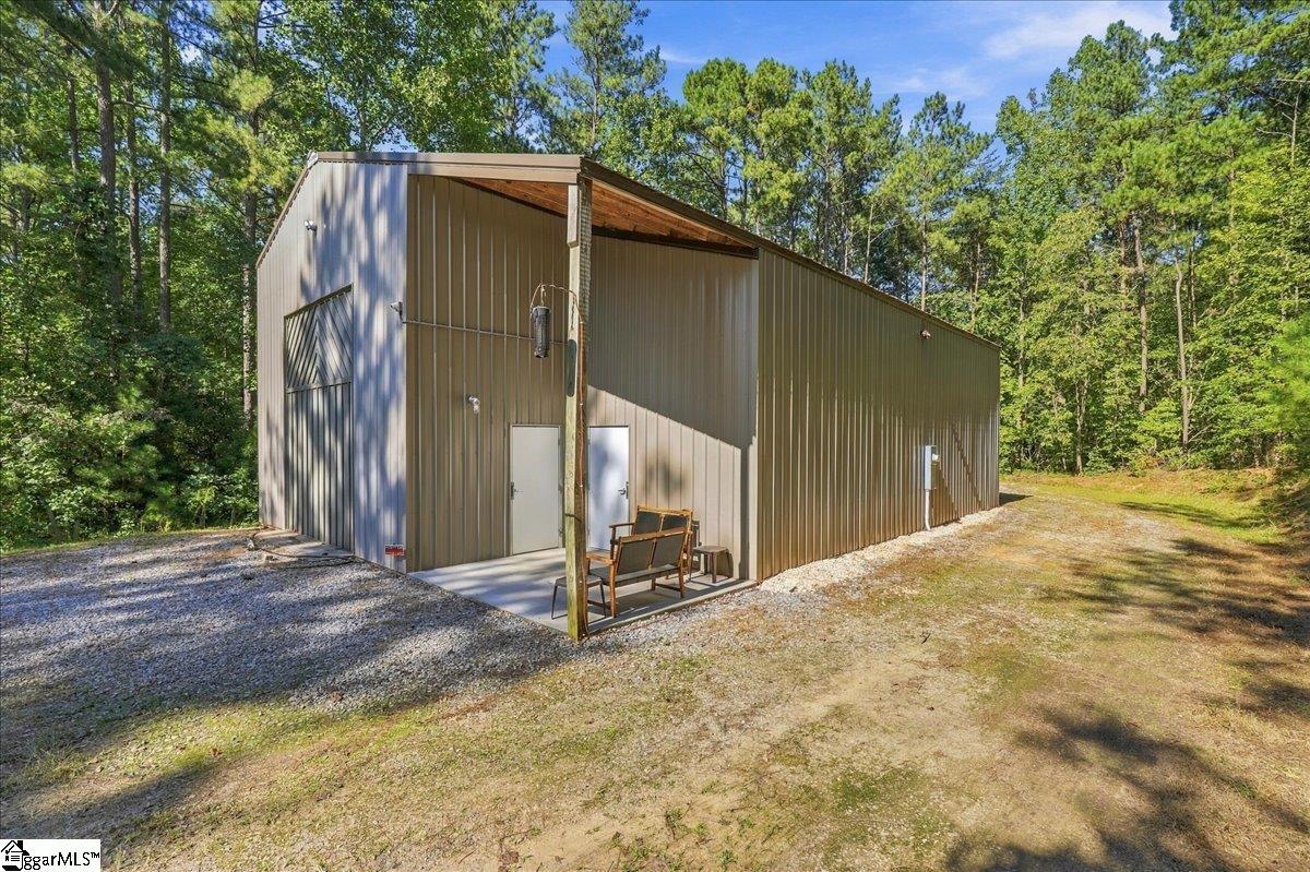 101 C And S Drive Property Photo 30
