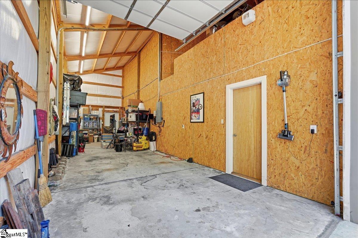 101 C And S Drive Property Photo 34
