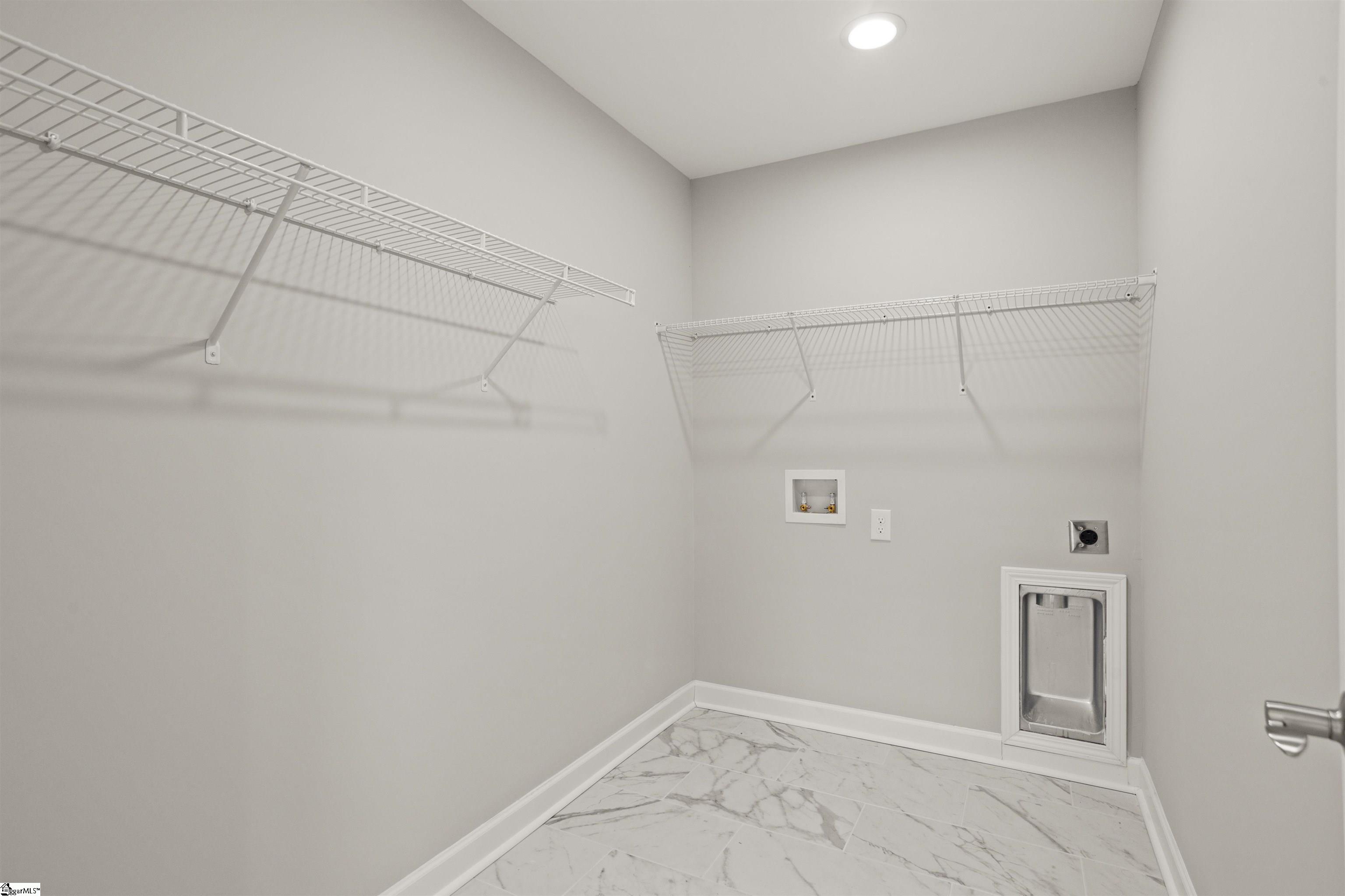 115 Pinetree Lane Property Photo 13
