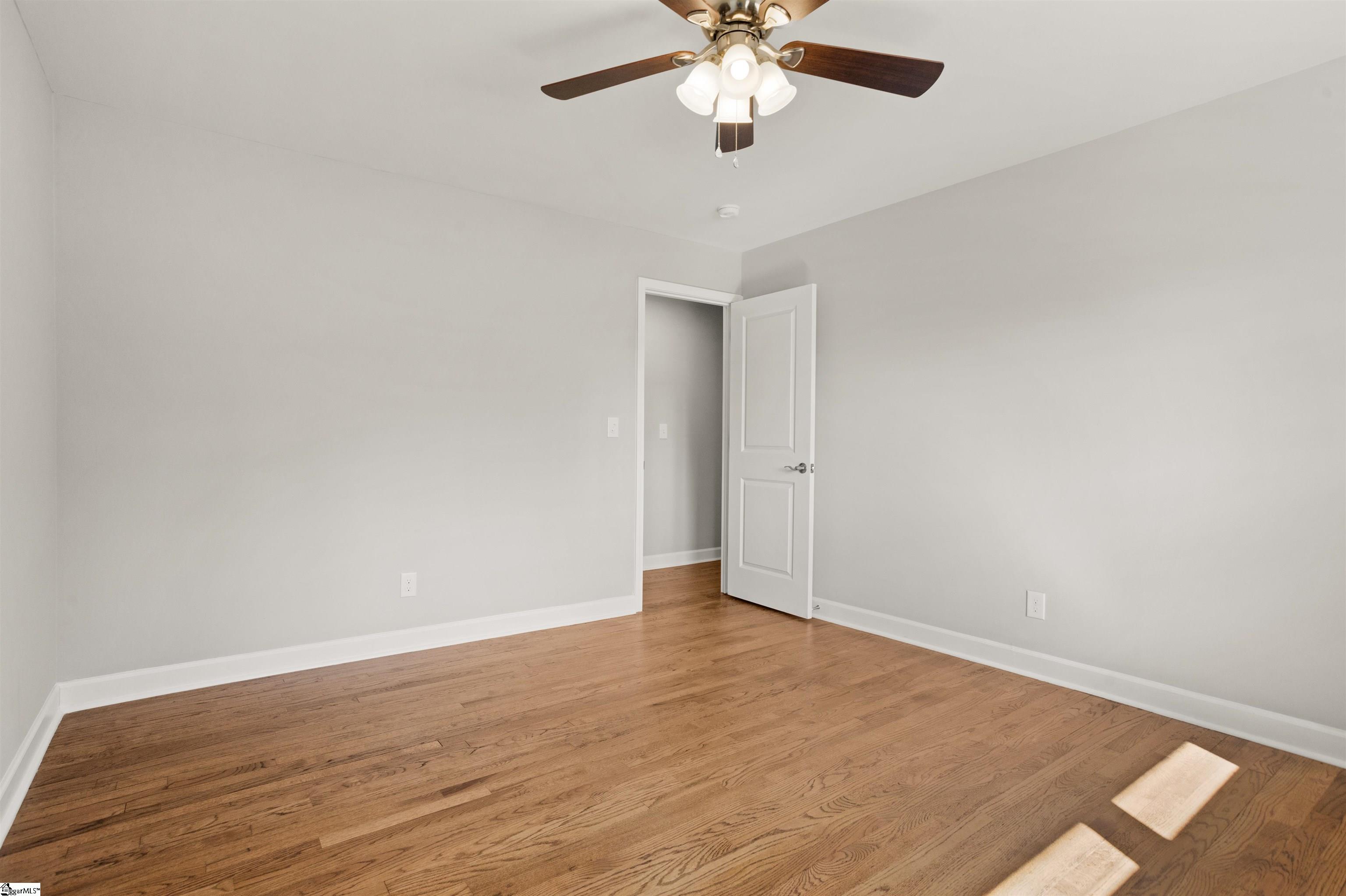 115 Pinetree Lane Property Photo 17