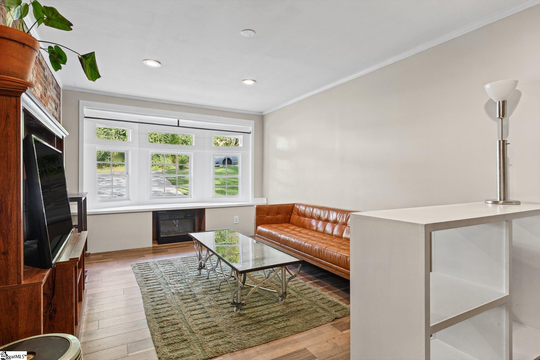 48 Carriage Drive Property Photo 2