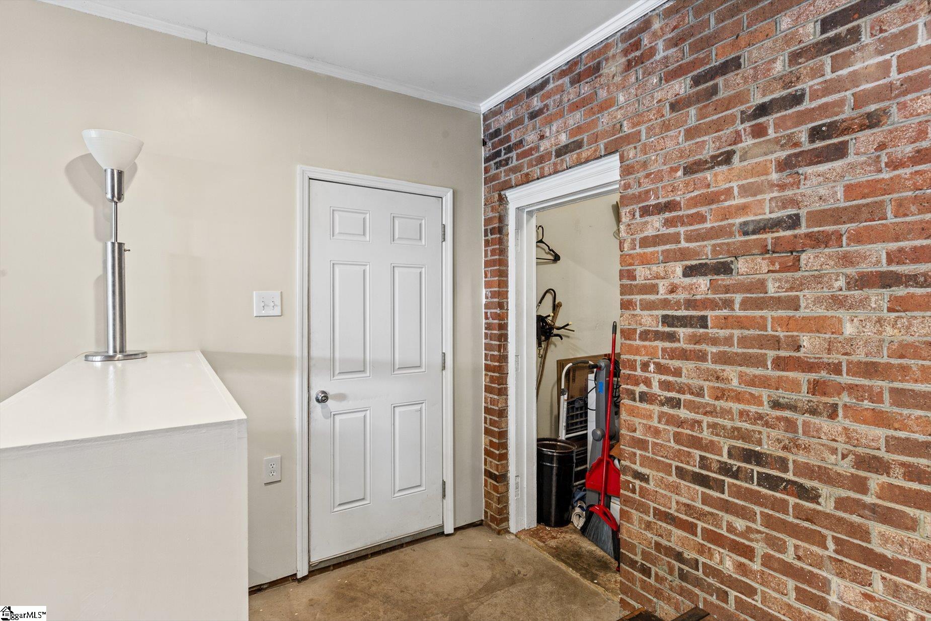 48 Carriage Drive Property Photo 7
