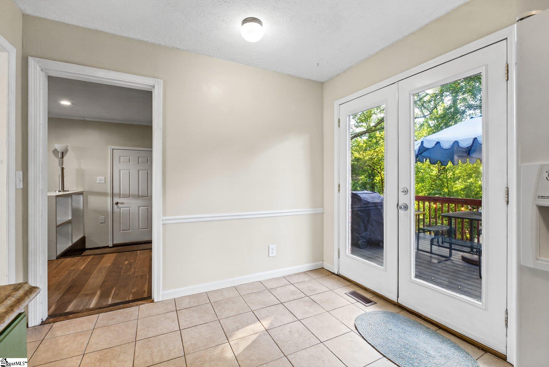 48 Carriage Drive Property Photo 12