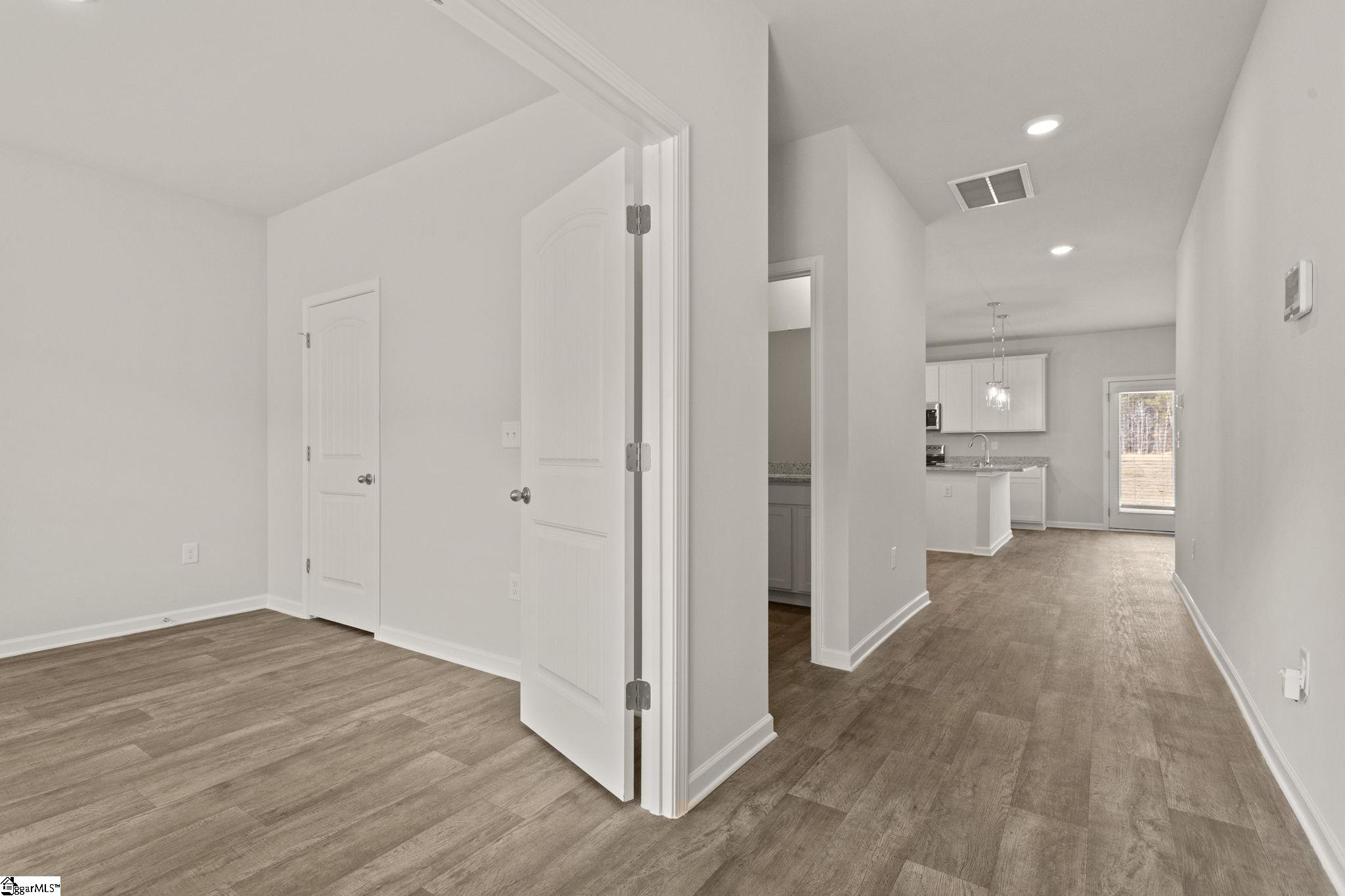 107 Spring Knoll Way Property Photo 2