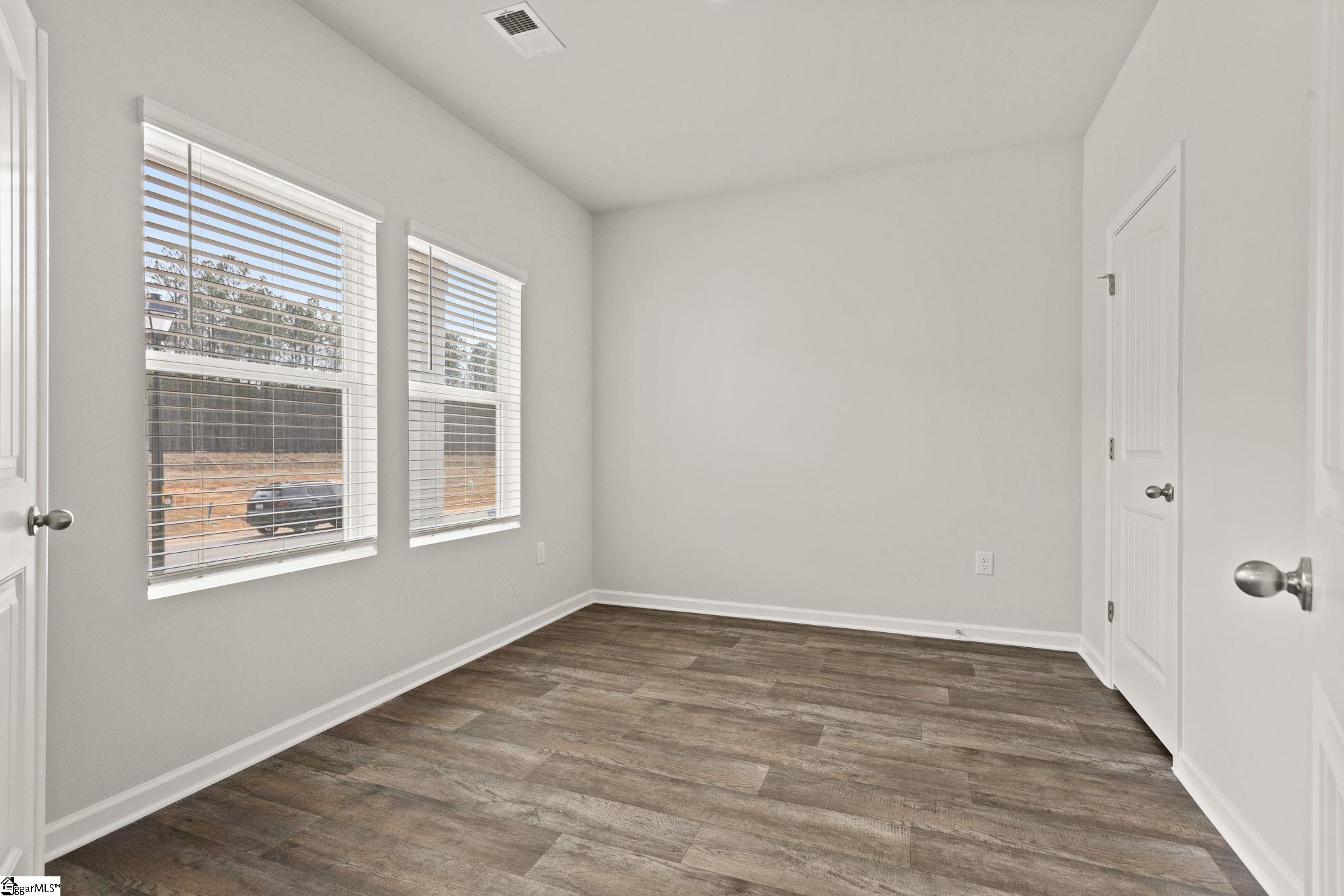 107 Spring Knoll Way Property Photo 3
