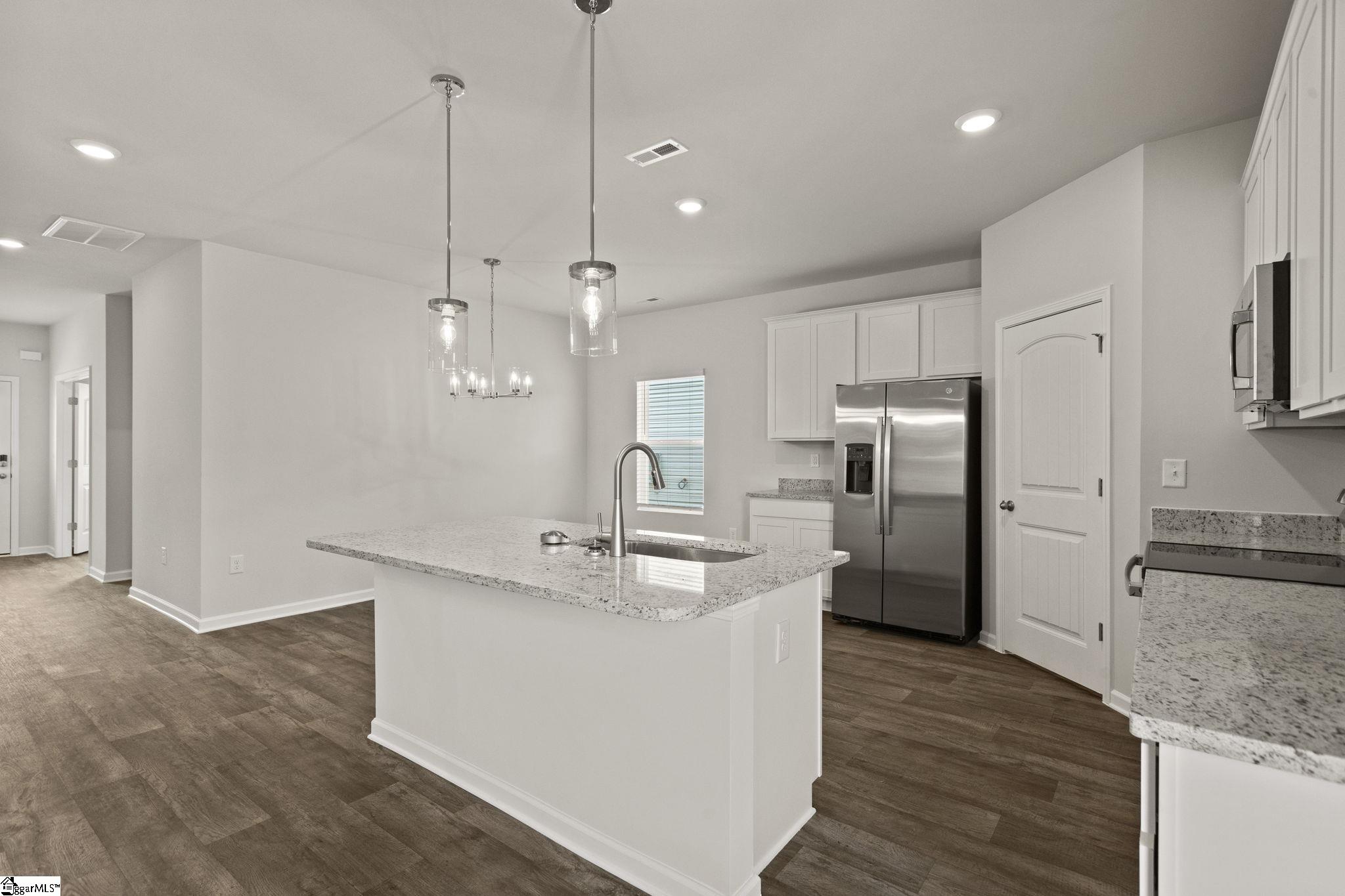 107 Spring Knoll Way Property Photo 8