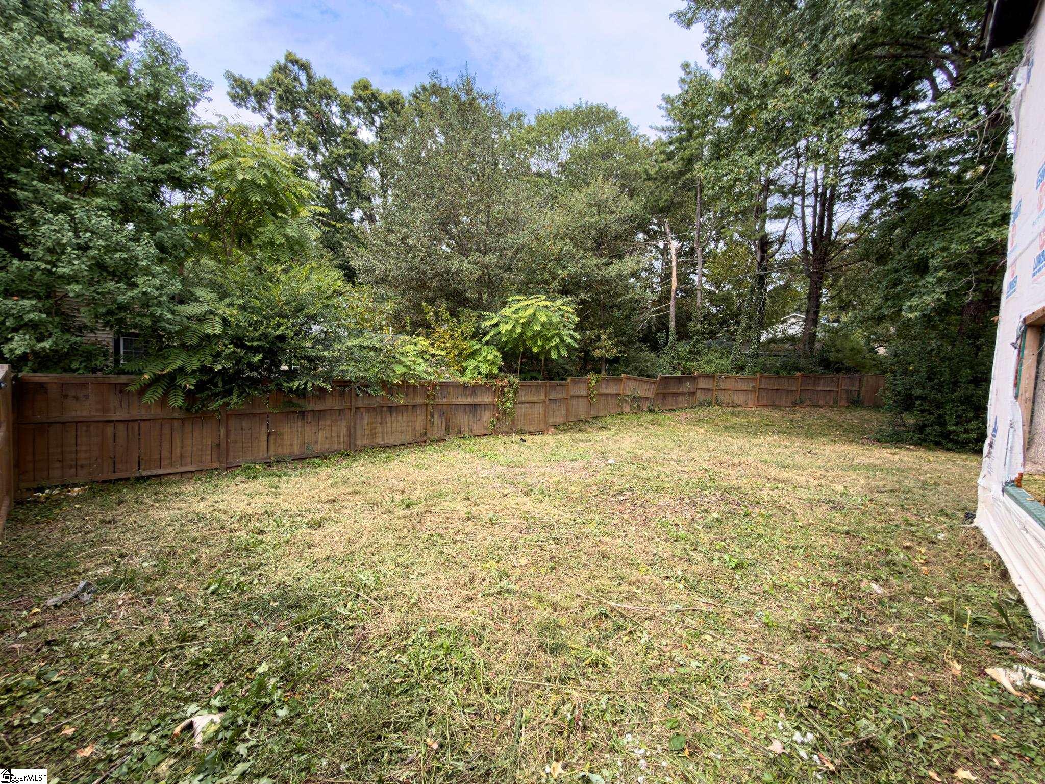 115 Sylvania Avenue Property Photo 4