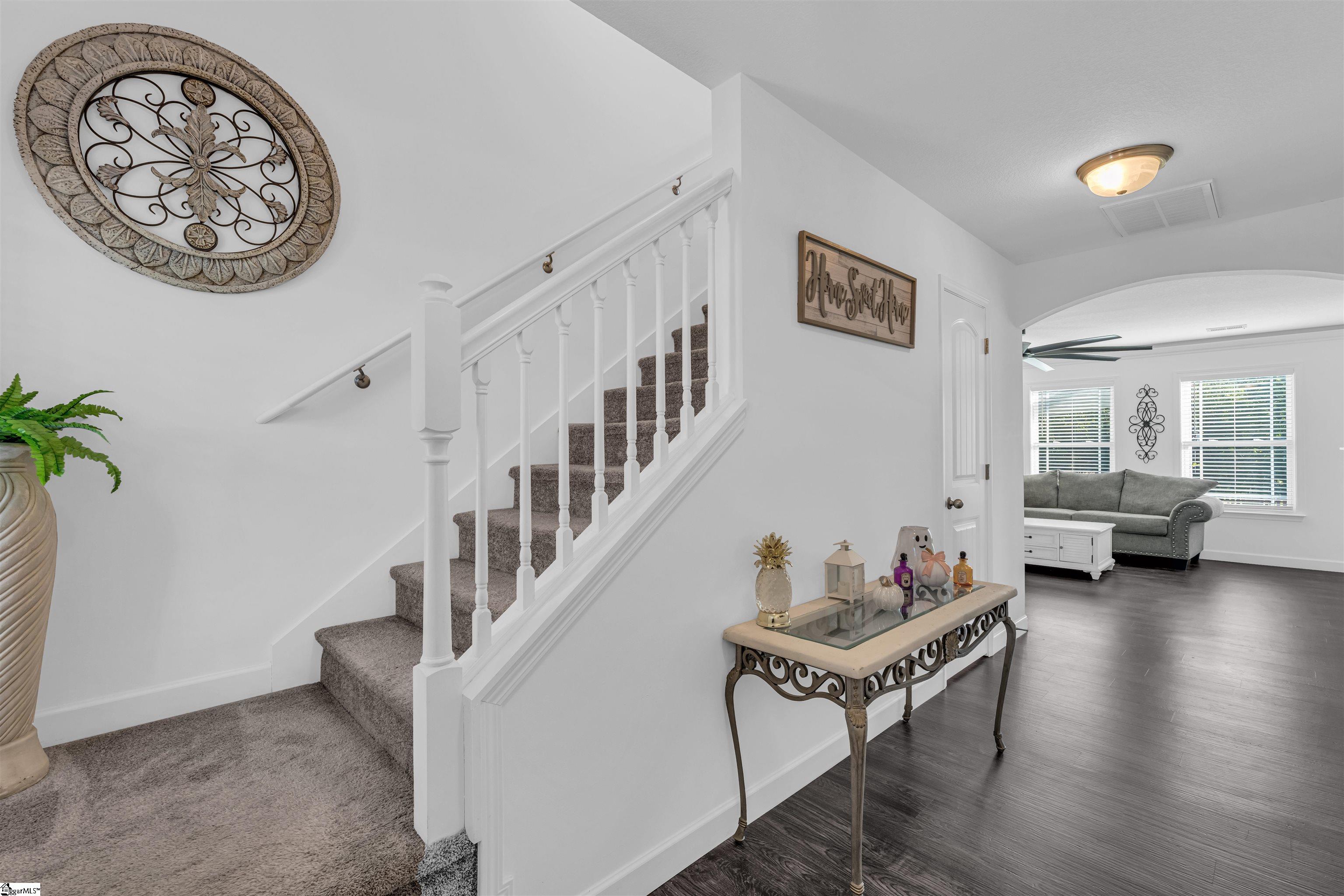 547 Foster Place Property Photo 19
