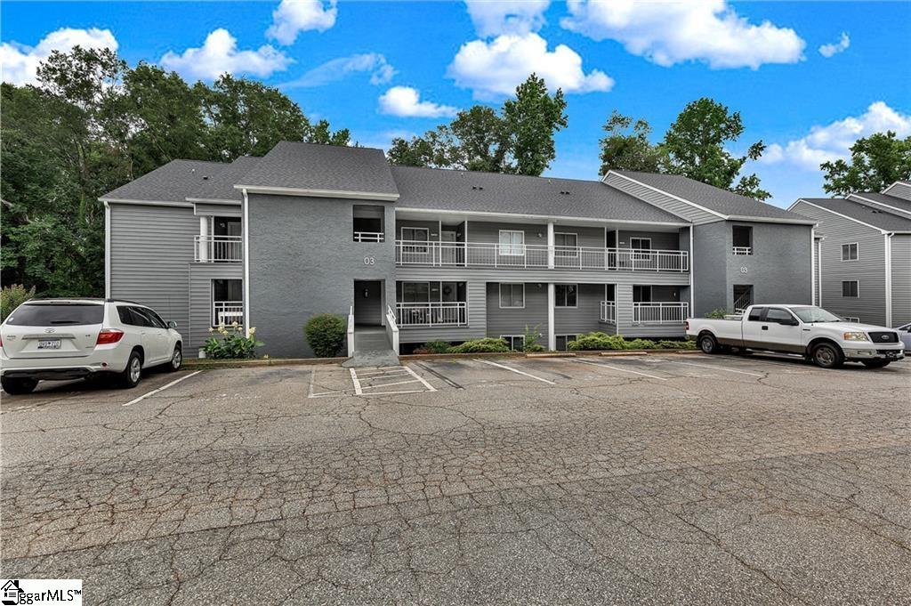 312 Northlake Drive