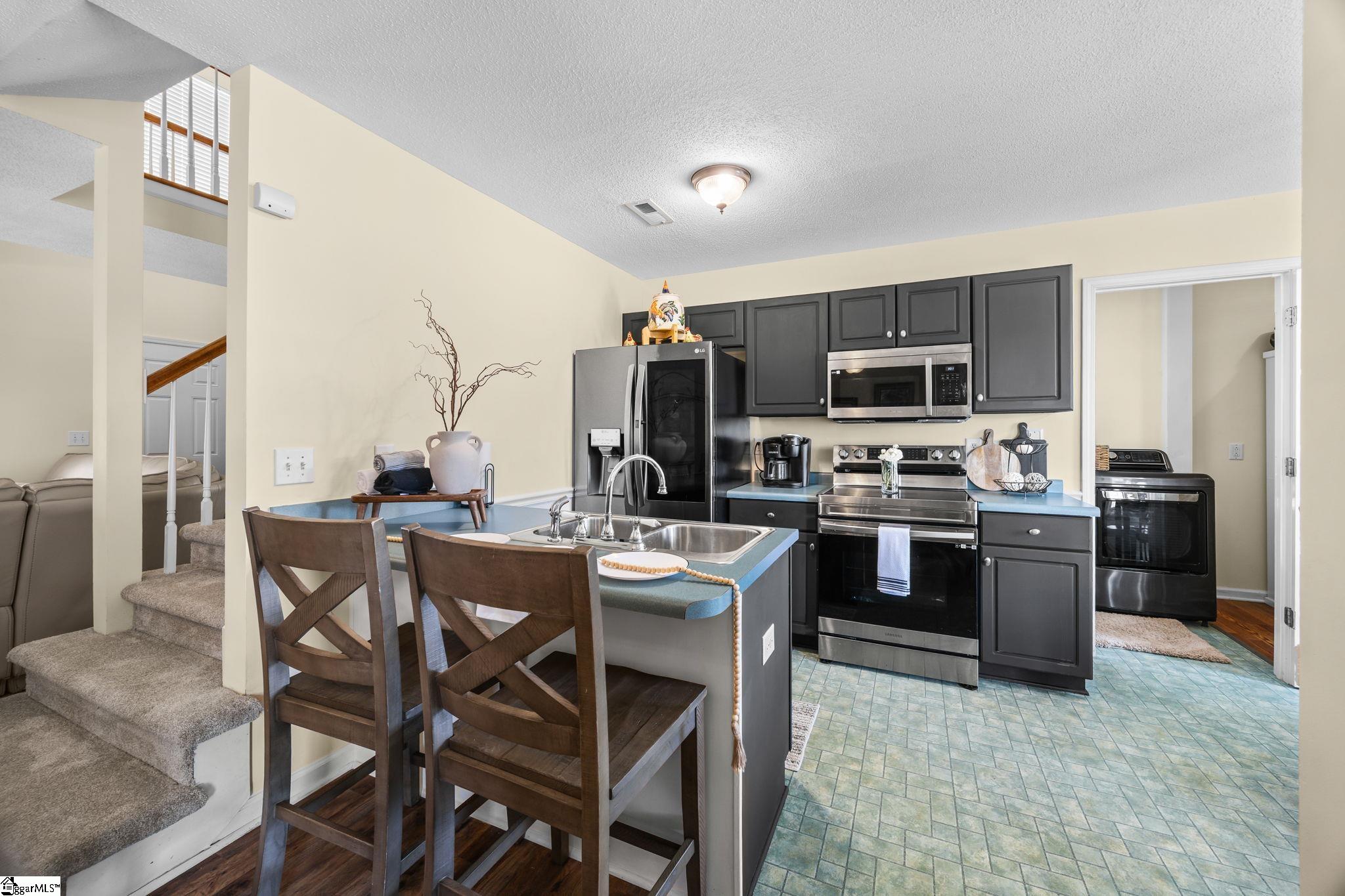 104 Foghorn Court Property Photo 6