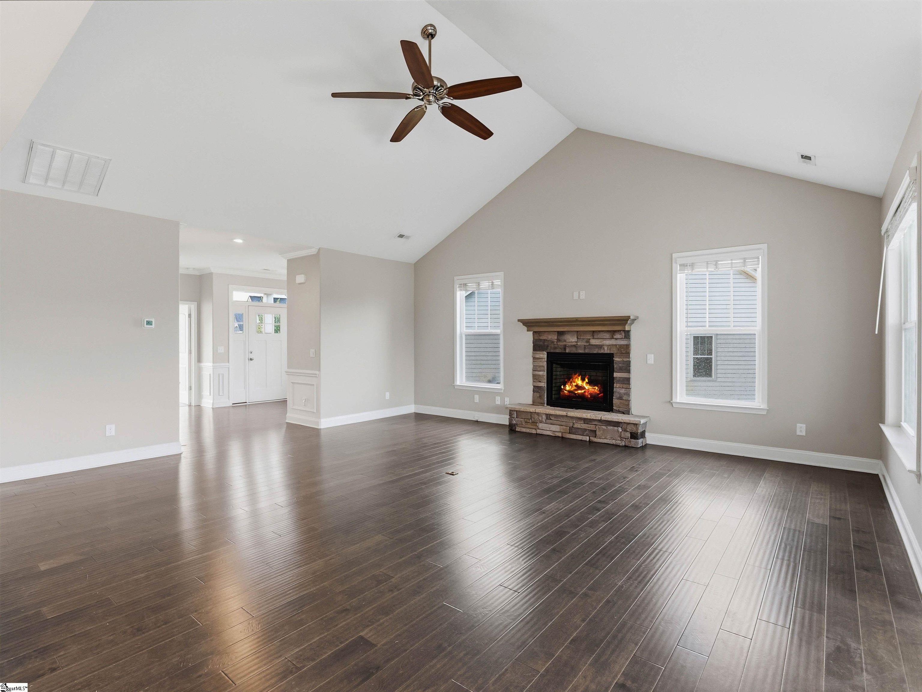 210 Claridge Way Property Photo 11