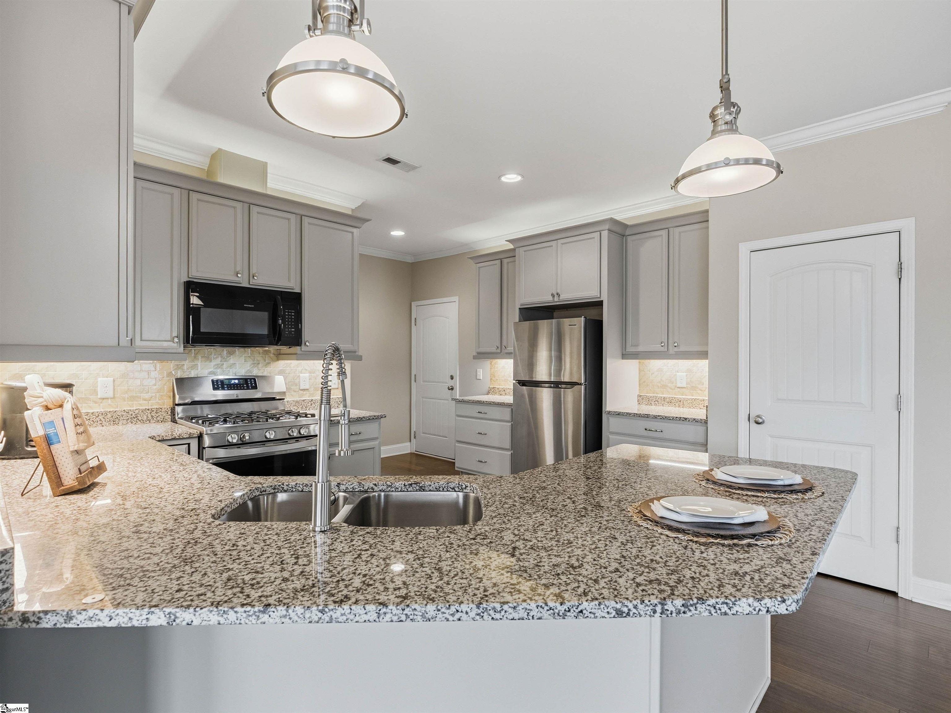 210 Claridge Way Property Photo 15