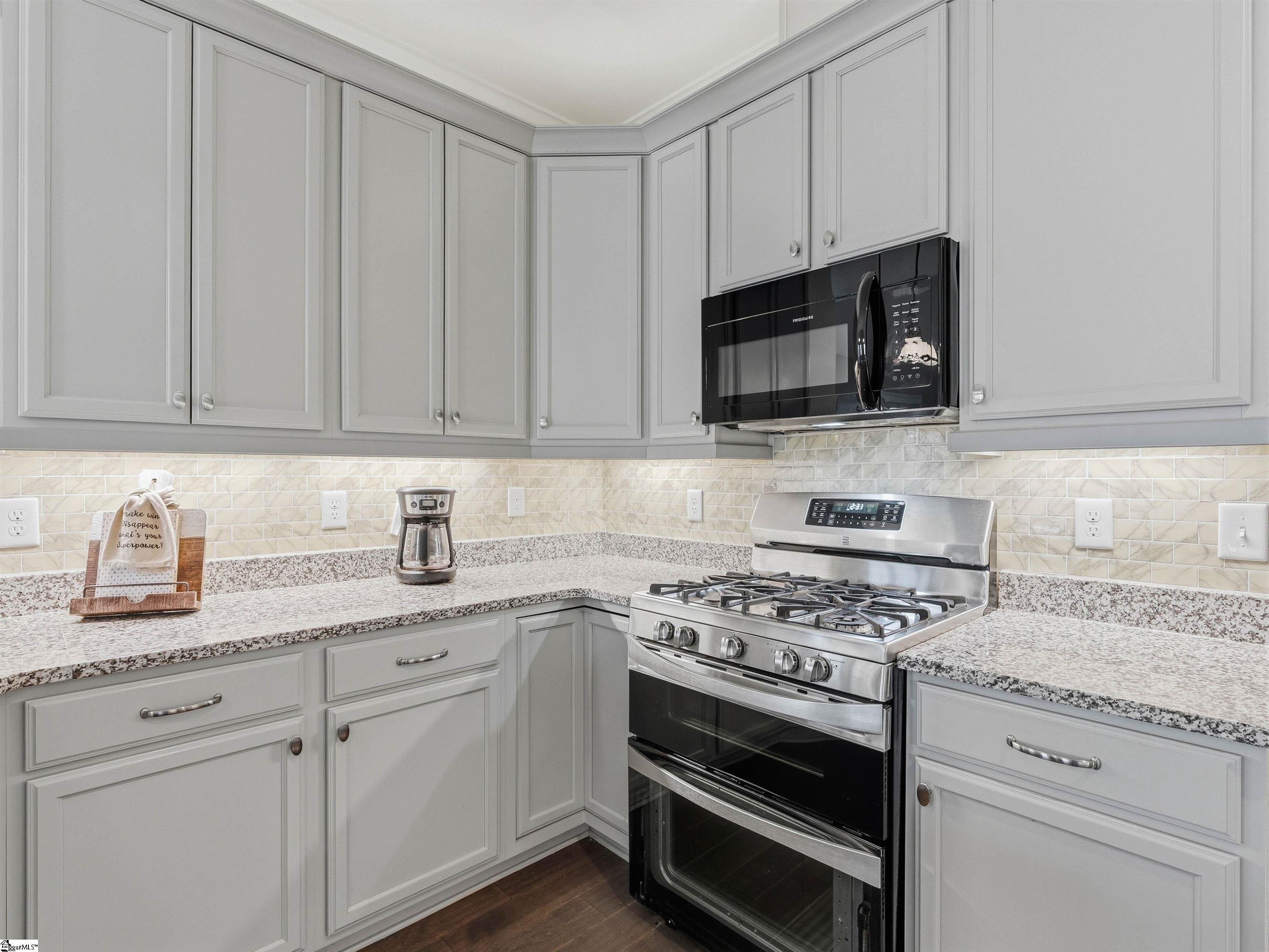 210 Claridge Way Property Photo 16