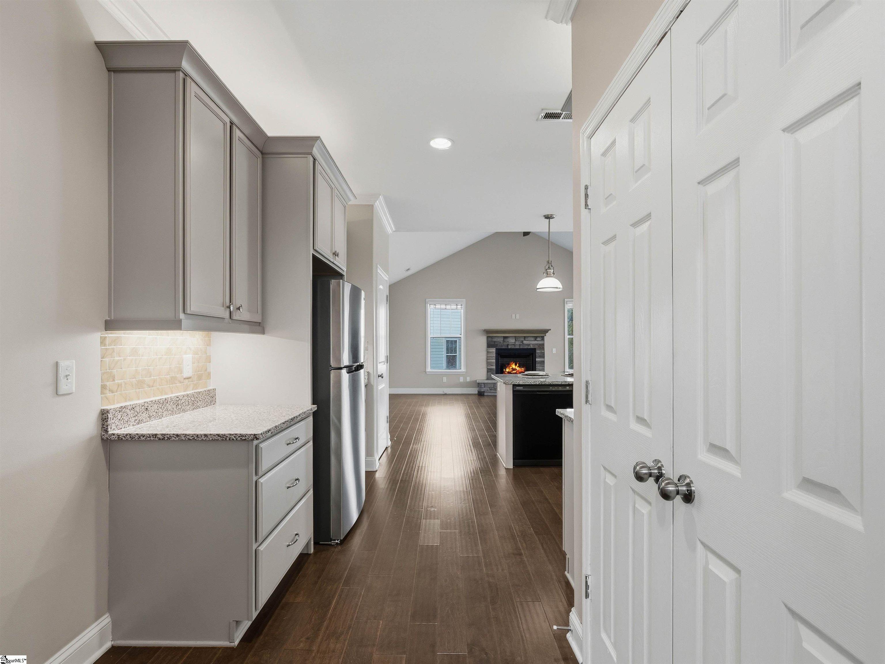 210 Claridge Way Property Photo 18