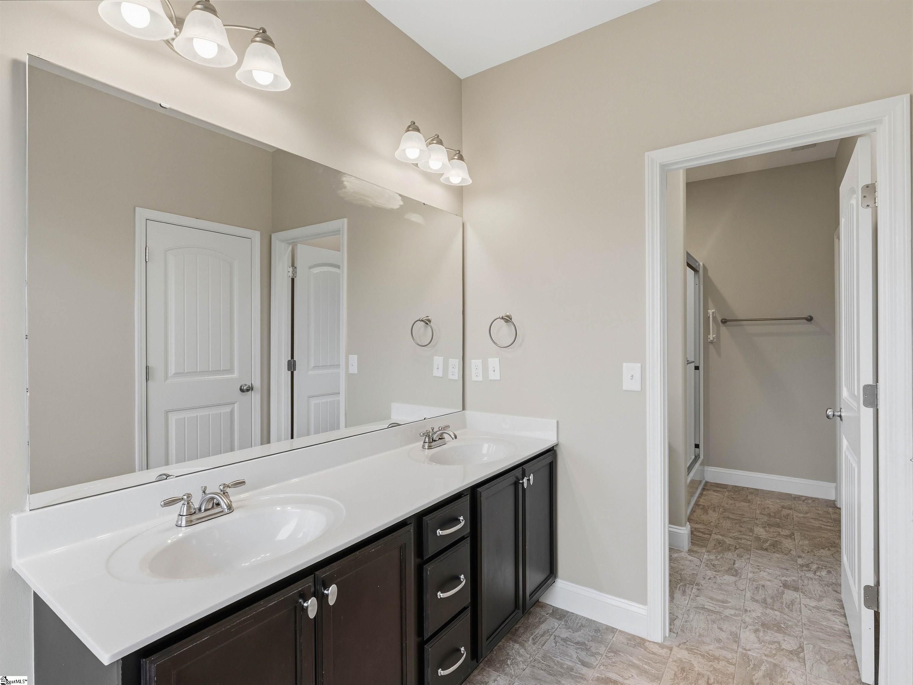 210 Claridge Way Property Photo 22