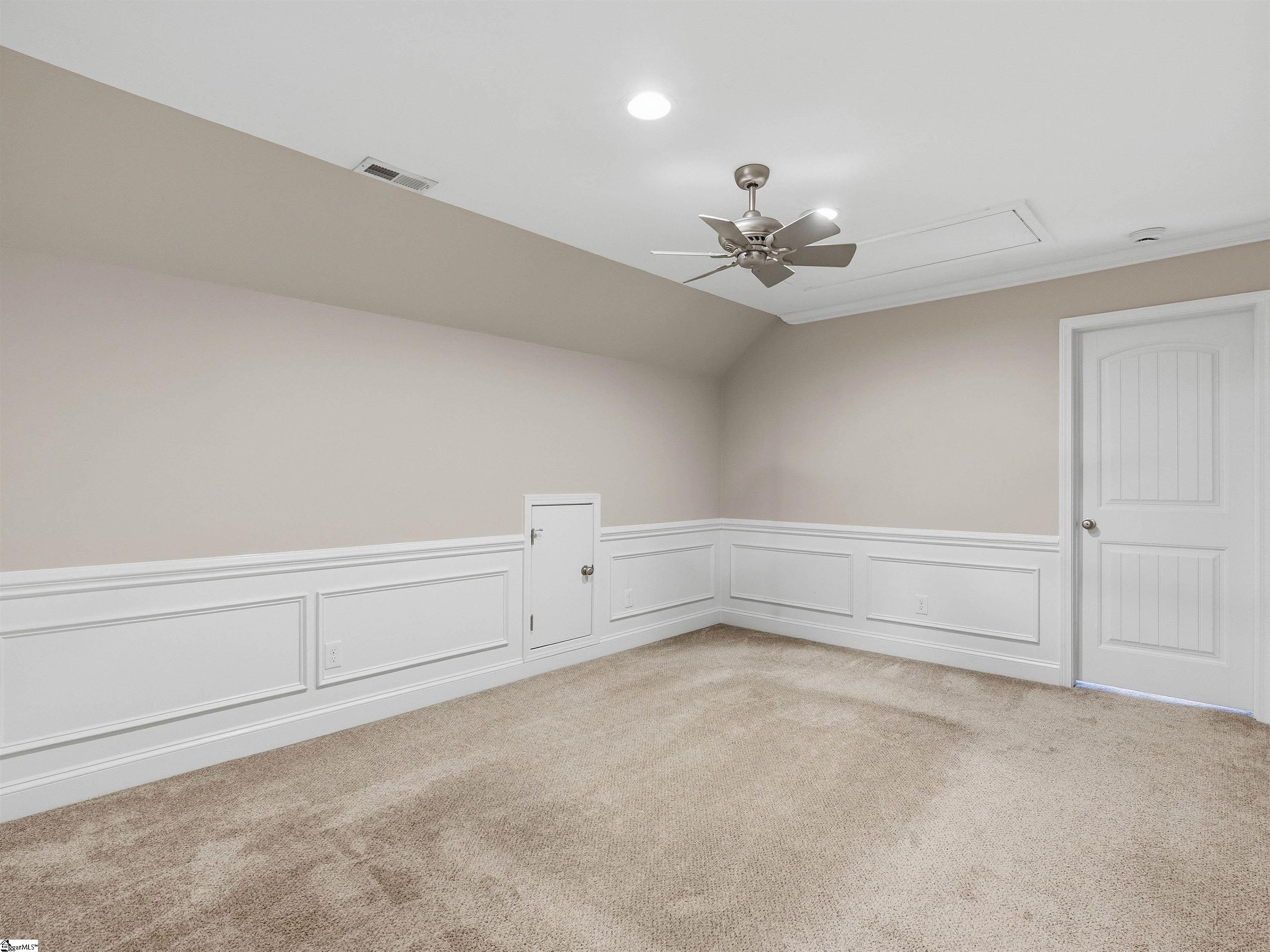 210 Claridge Way Property Photo 33