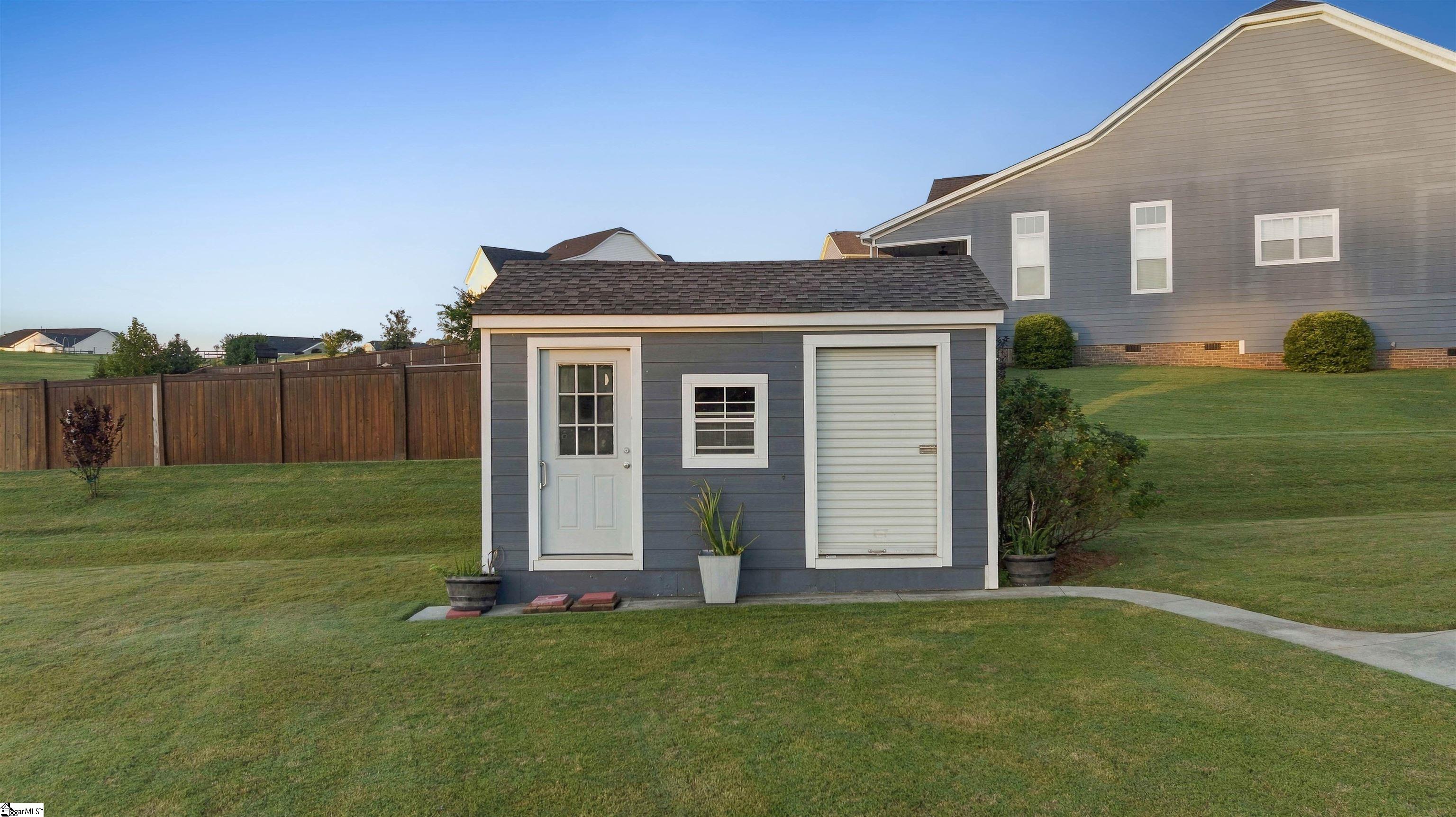 210 Claridge Way Property Photo 44