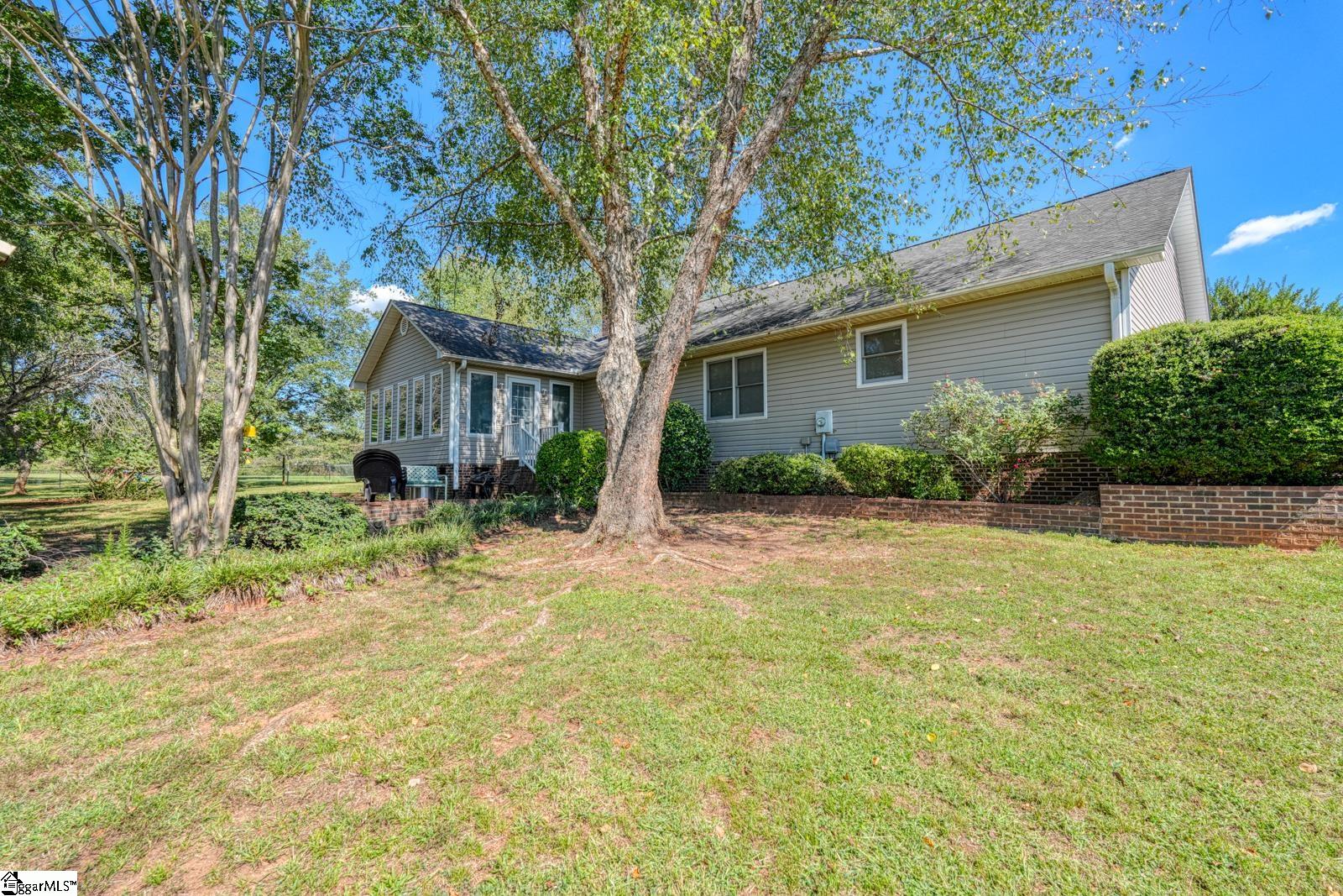 404 Cresthaven Drive Property Photo 40