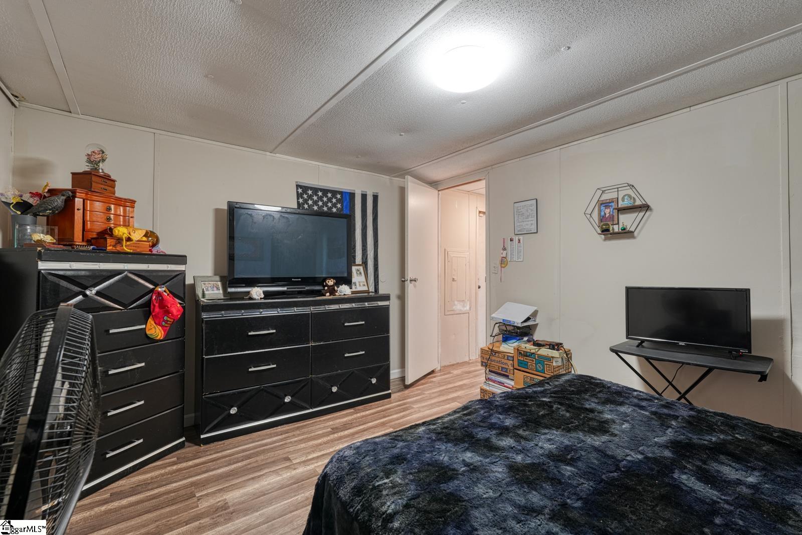 8485 Cross Anchor Road Property Photo 11