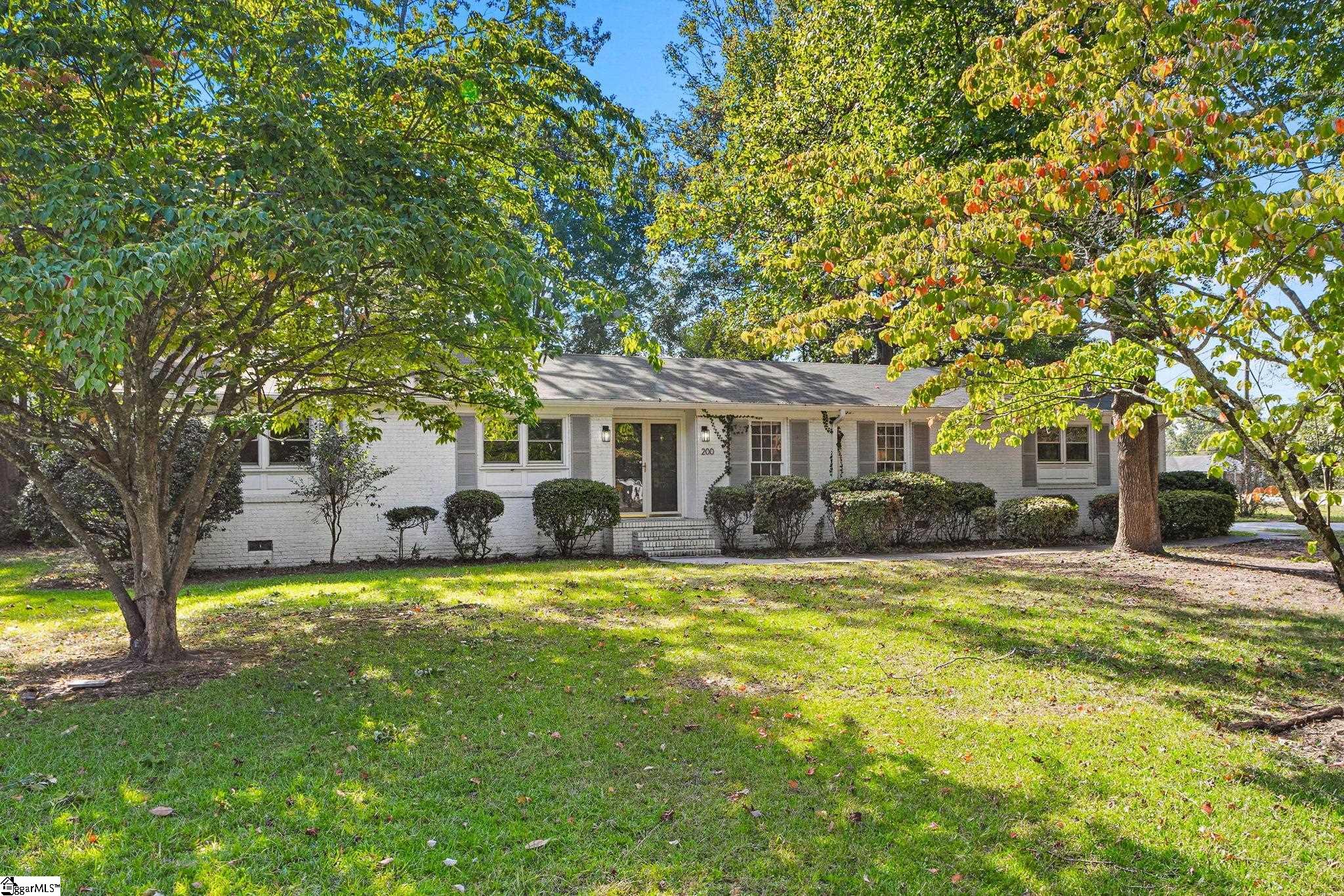 200 Lanewood Drive Property Photo 6