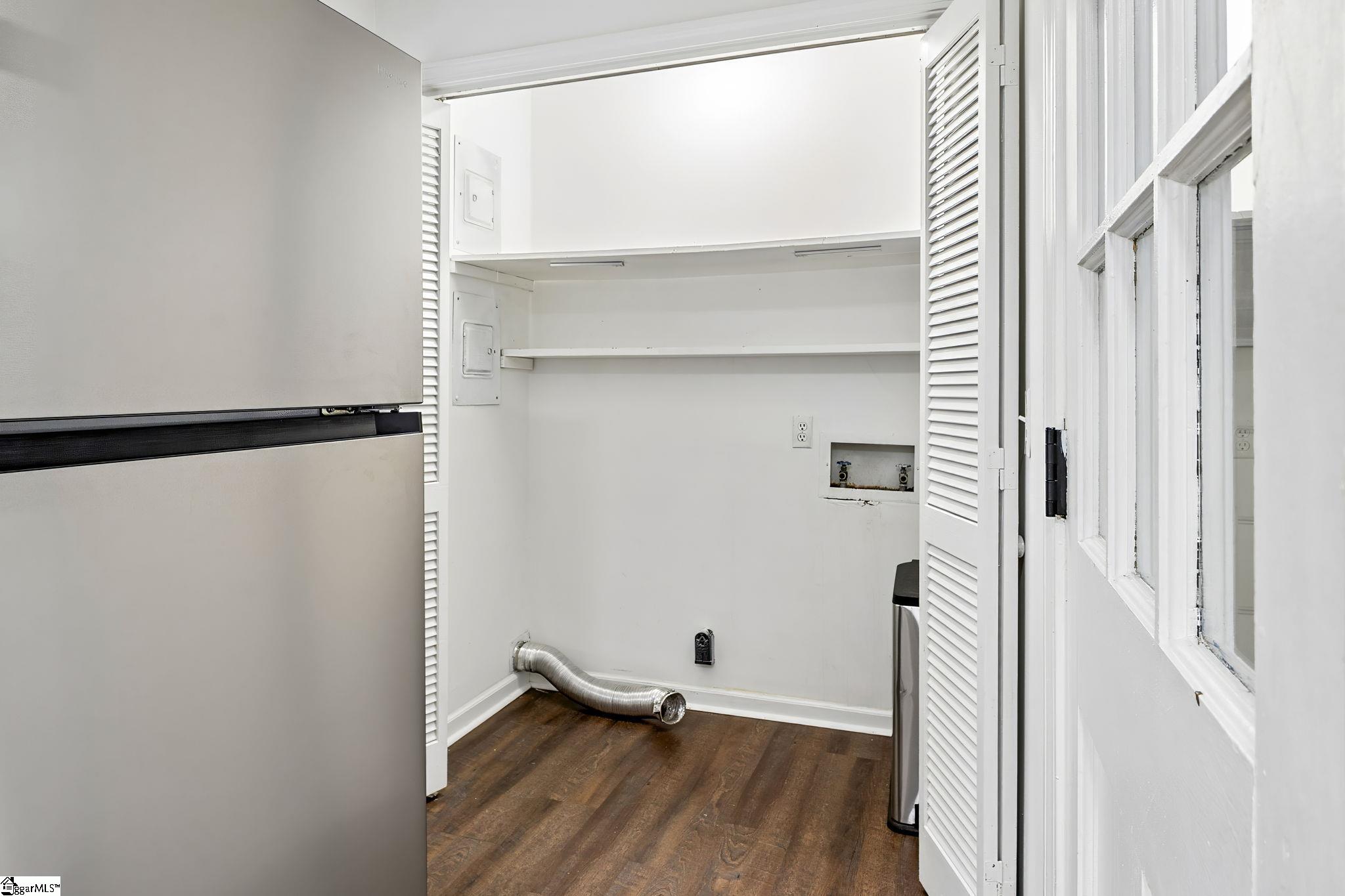 200 Lanewood Drive Property Photo 18
