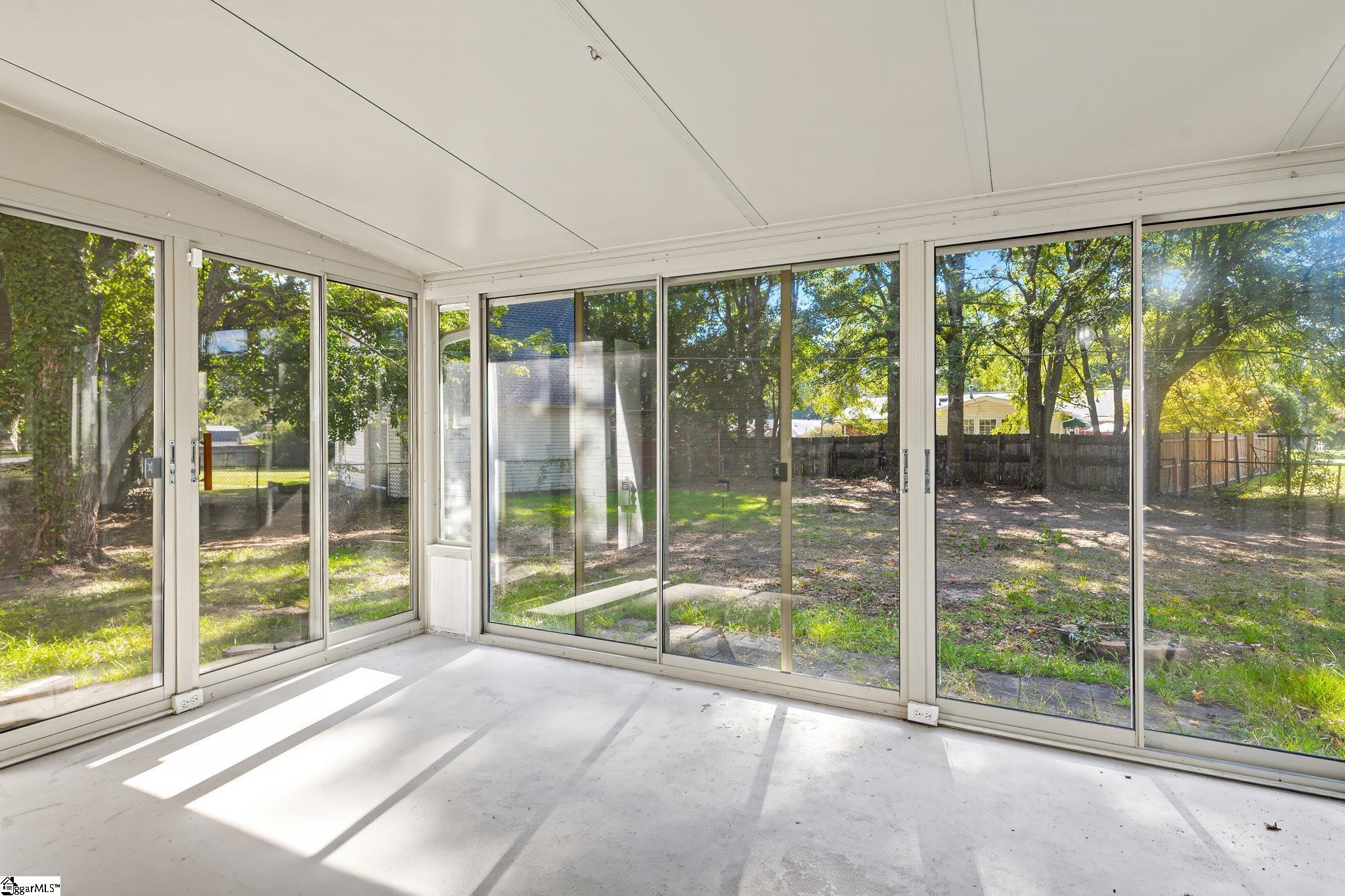 200 Lanewood Drive Property Photo 32