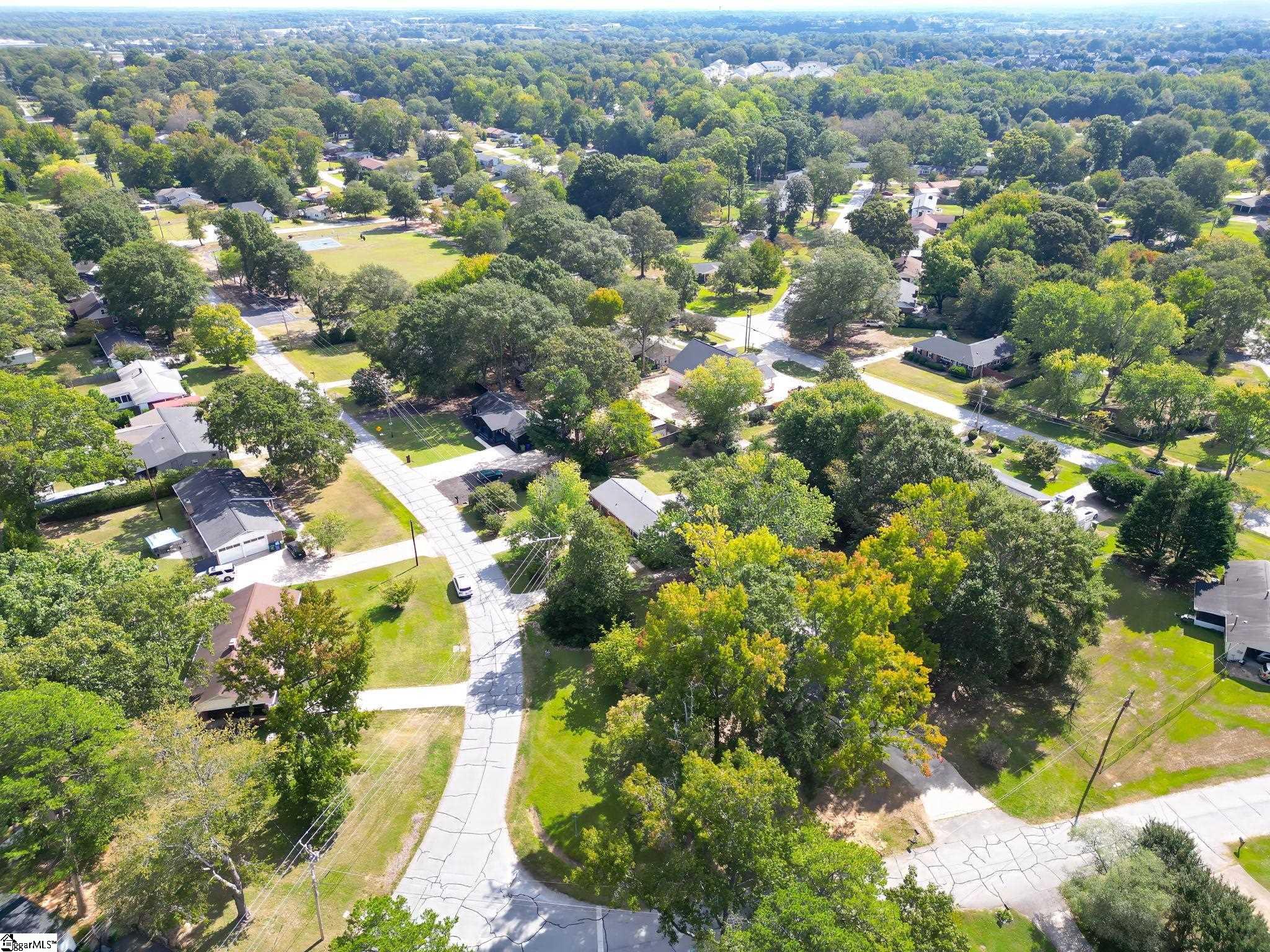 200 Lanewood Drive Property Photo 40