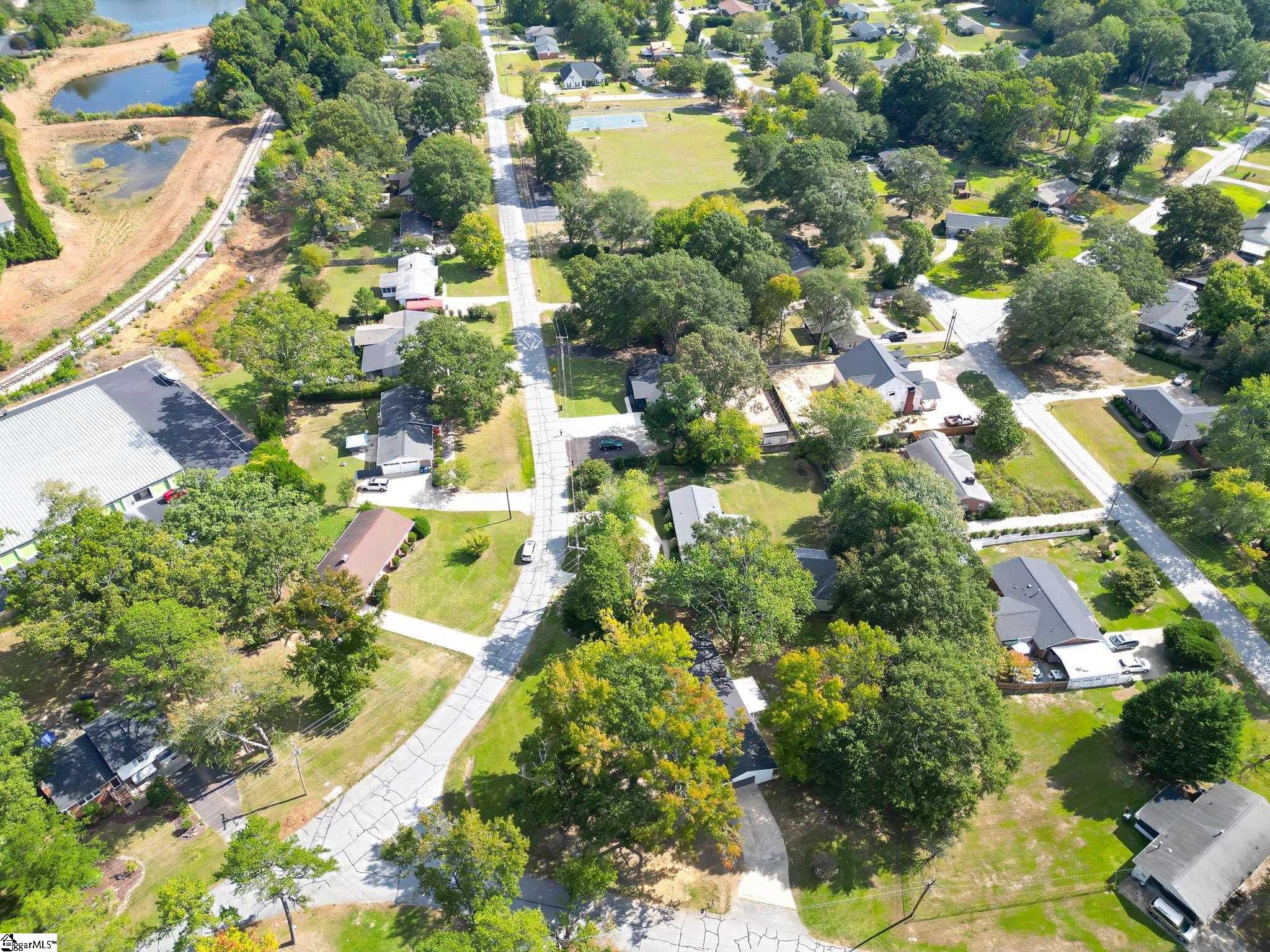200 Lanewood Drive Property Photo 41