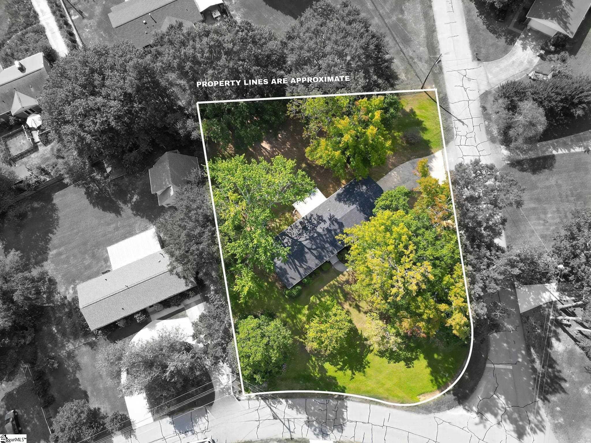 200 Lanewood Drive Property Photo 42