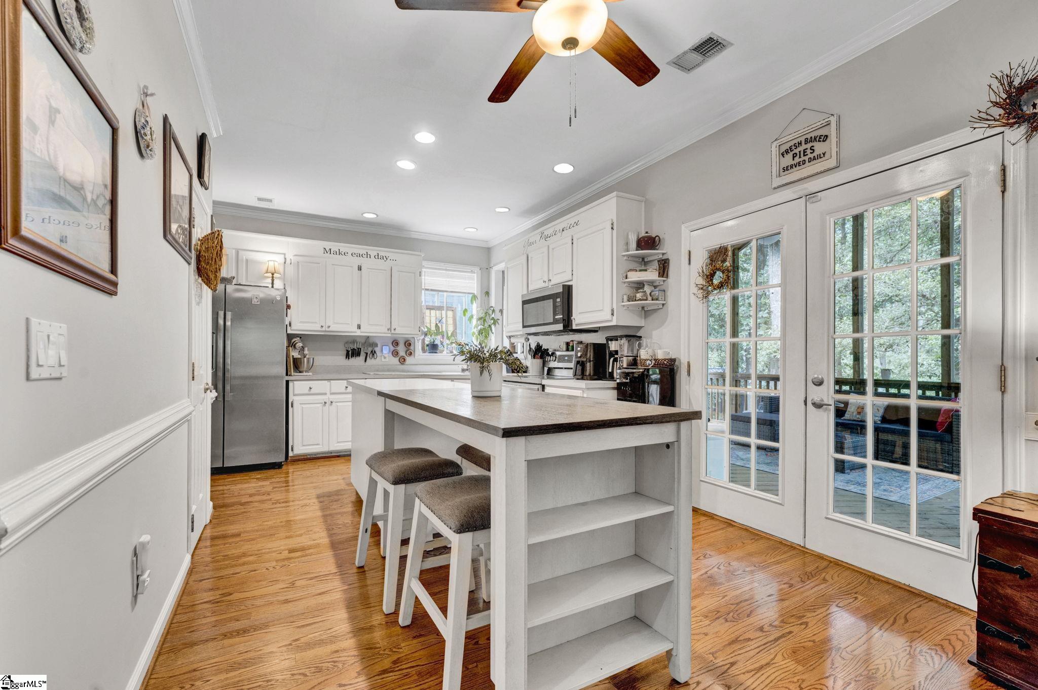 2 Moss Spring Court Property Photo 9