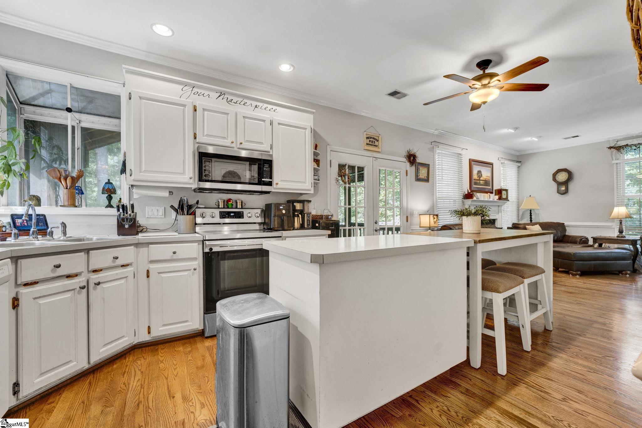 2 Moss Spring Court Property Photo 10