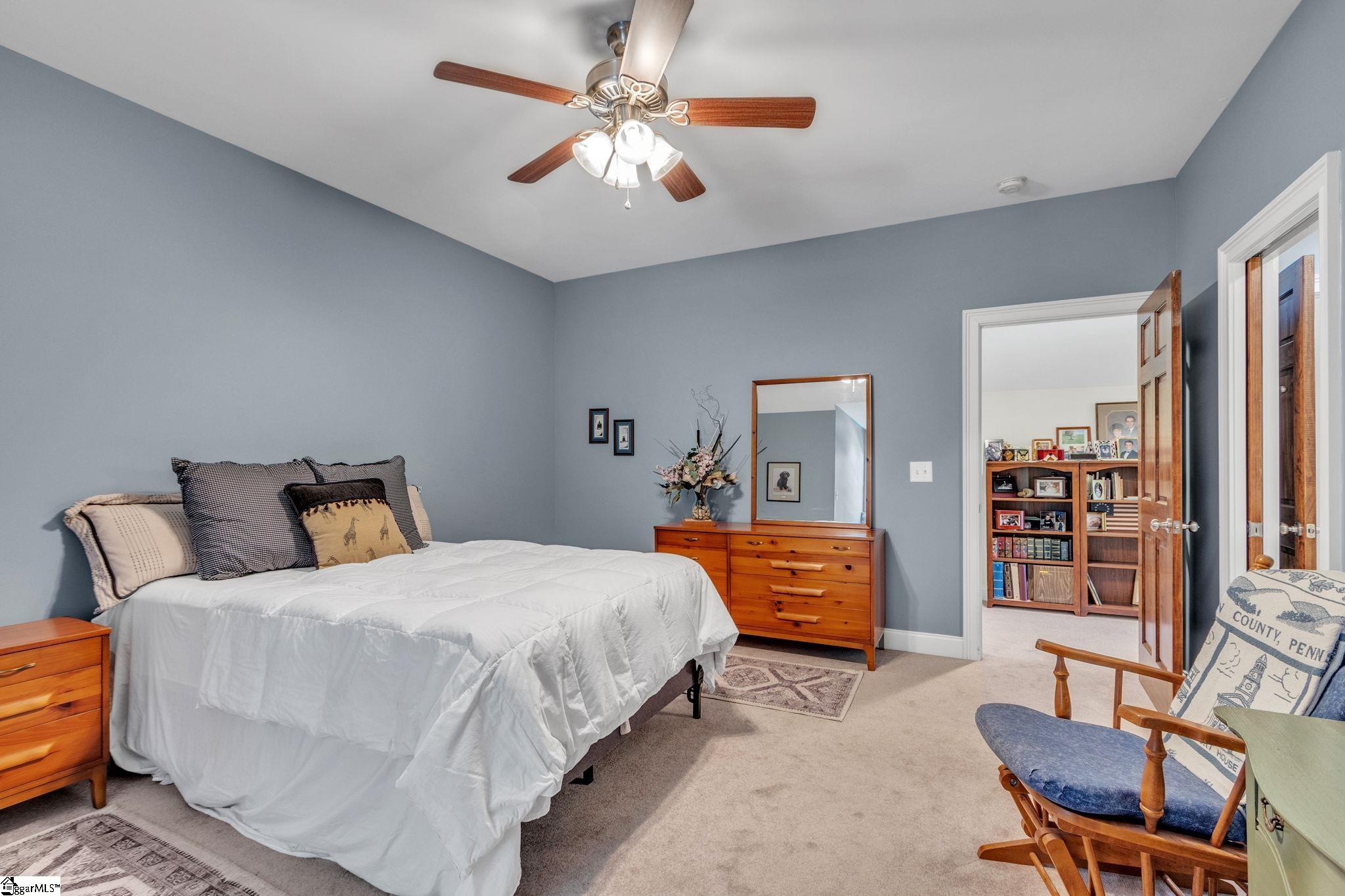 100 Sommerset Lane Property Photo 27