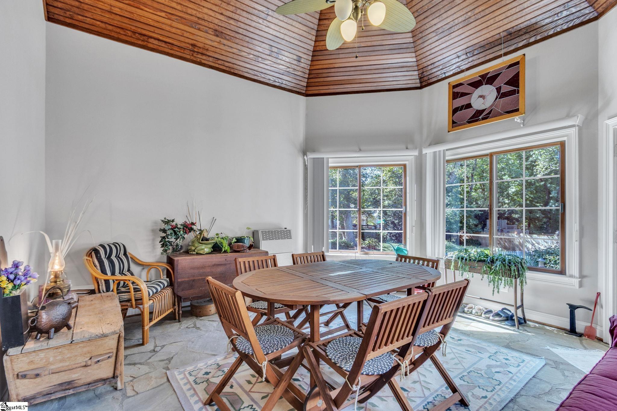 100 Sommerset Lane Property Photo 32