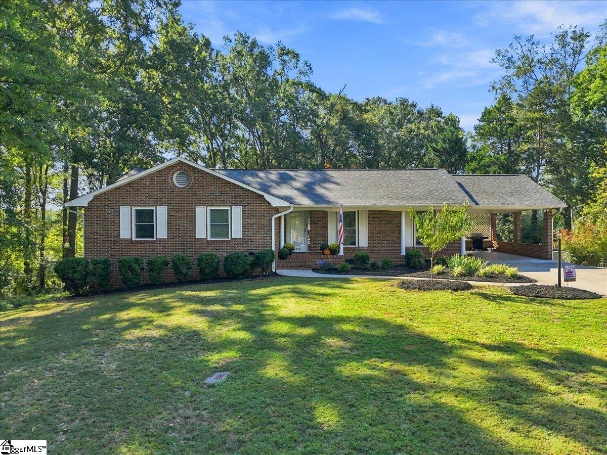 500 Pinewood Drive Property Photo 1
