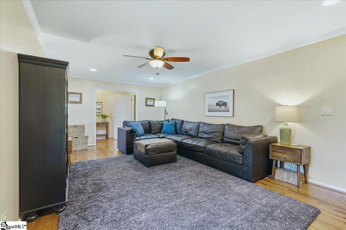 500 Pinewood Drive Property Photo 7
