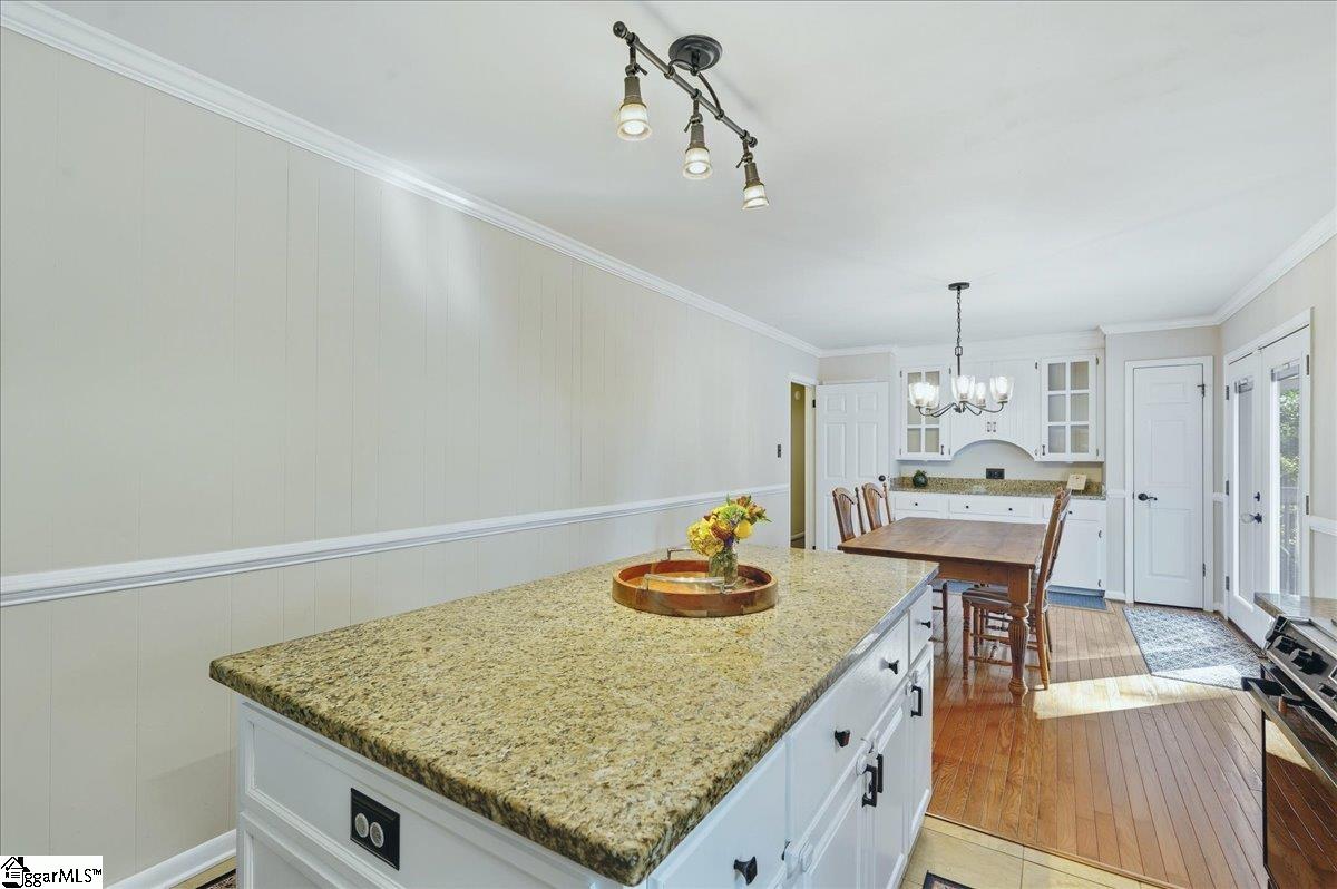 500 Pinewood Drive Property Photo 11