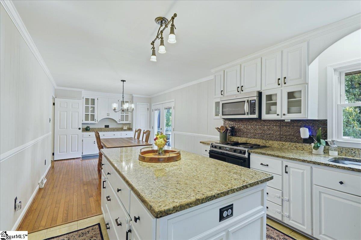 500 Pinewood Drive Property Photo 13