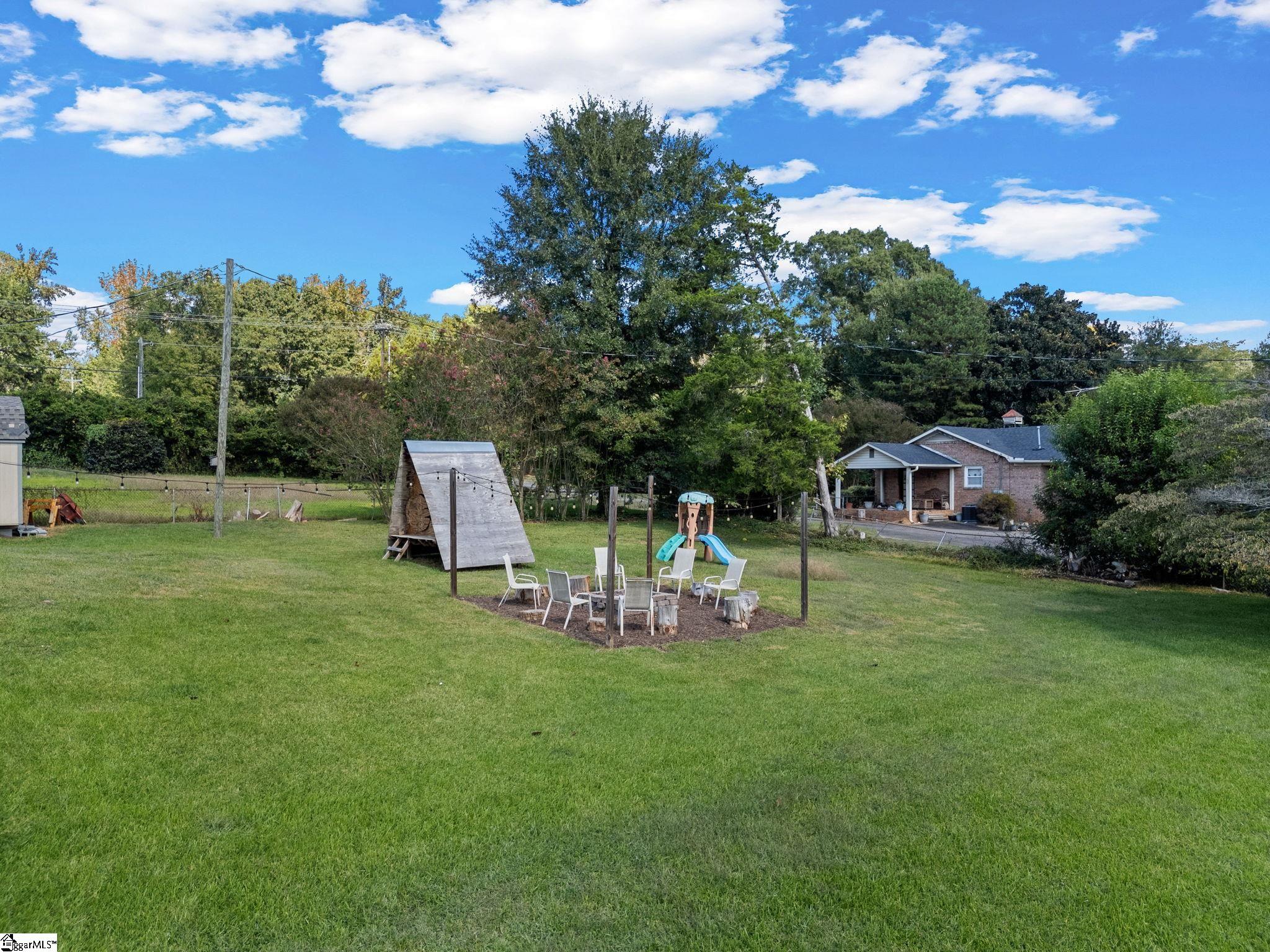 400 Lake Forest Drive Property Photo 39