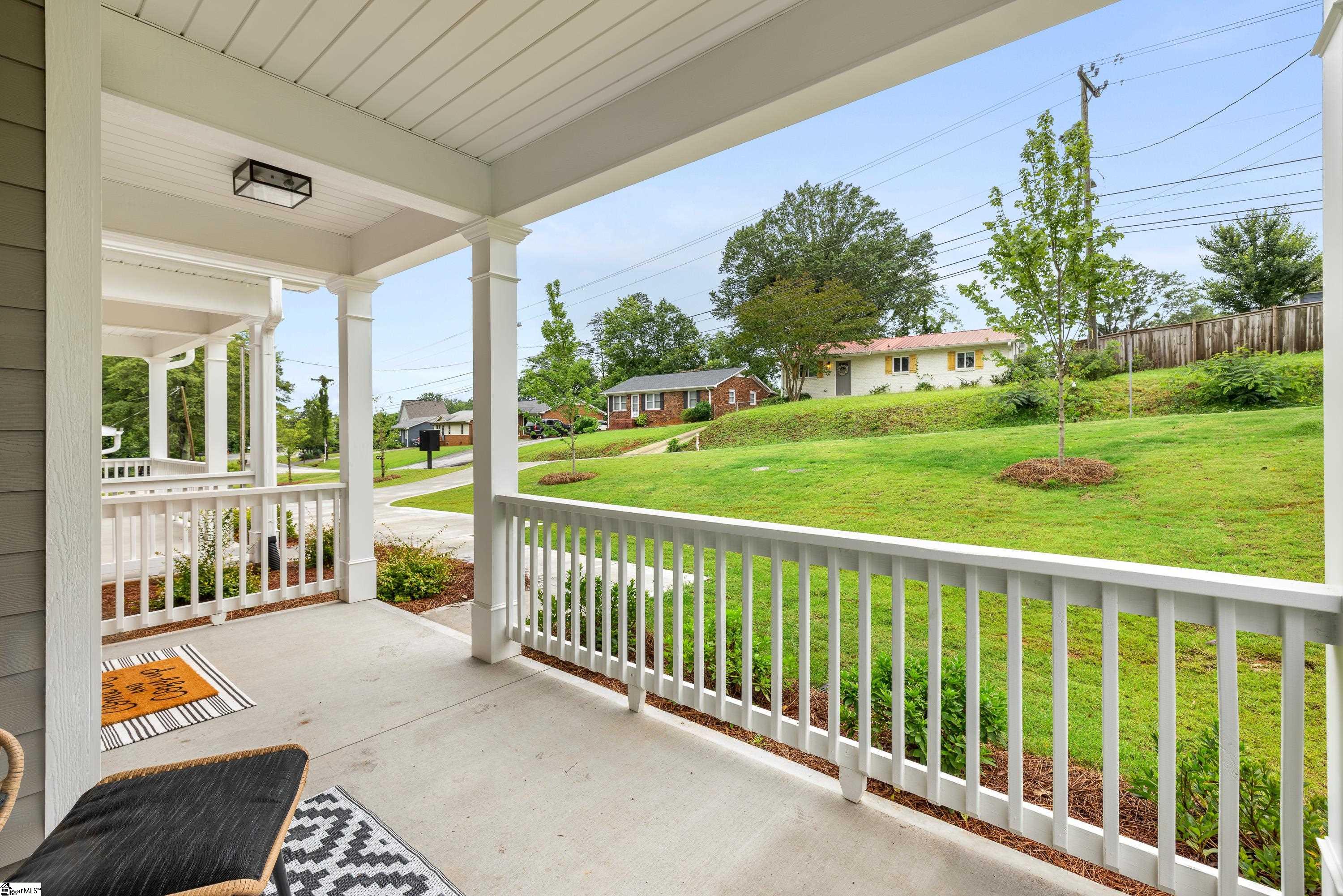 570 Lowndes Hill Road Property Photo 4