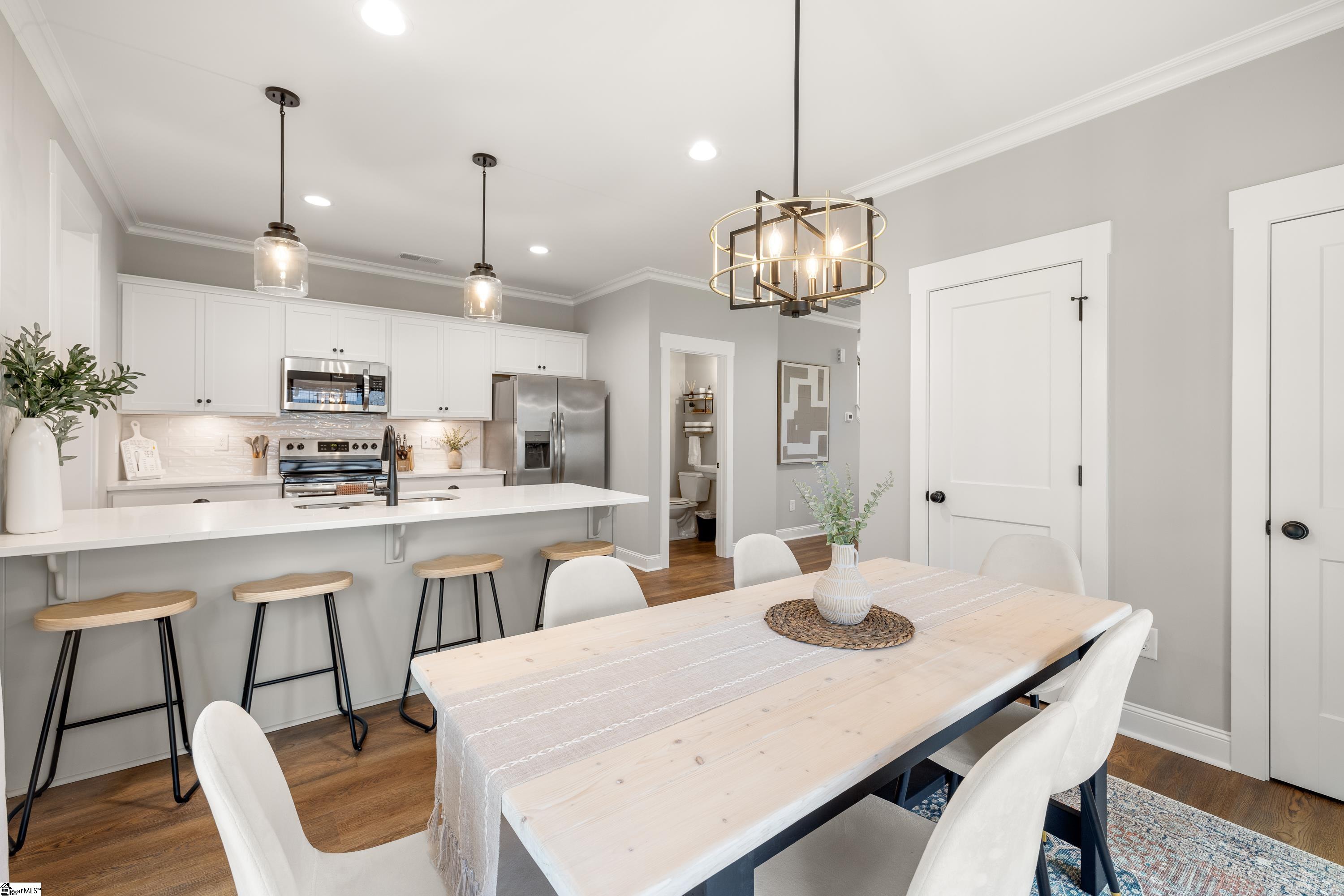 570 Lowndes Hill Road Property Photo 15