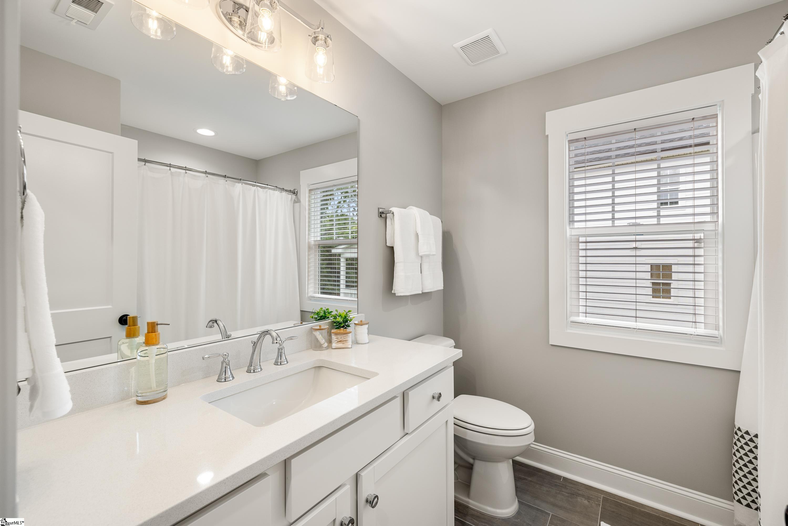 570 Lowndes Hill Road Property Photo 22