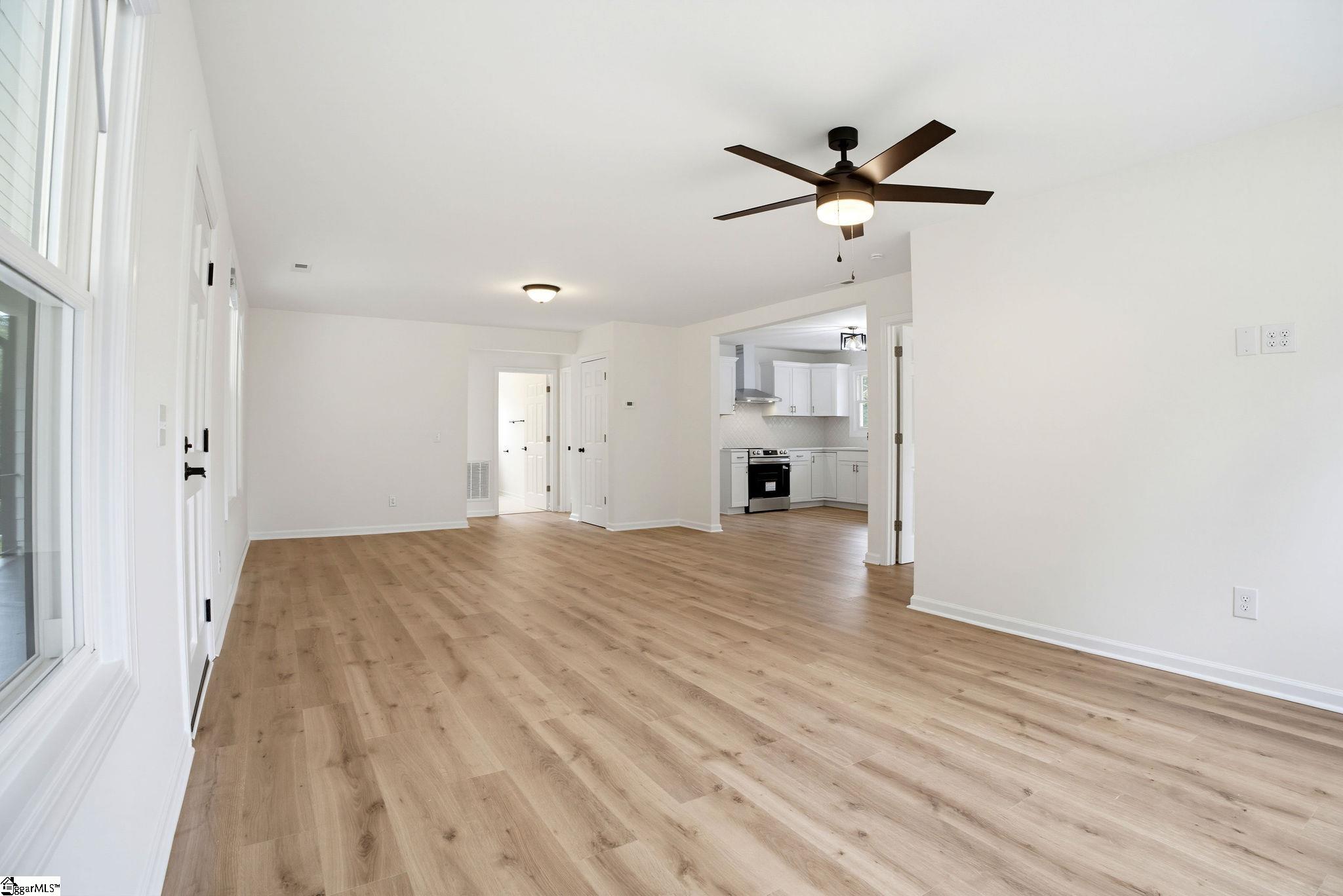 23 Spring Street Property Photo 6