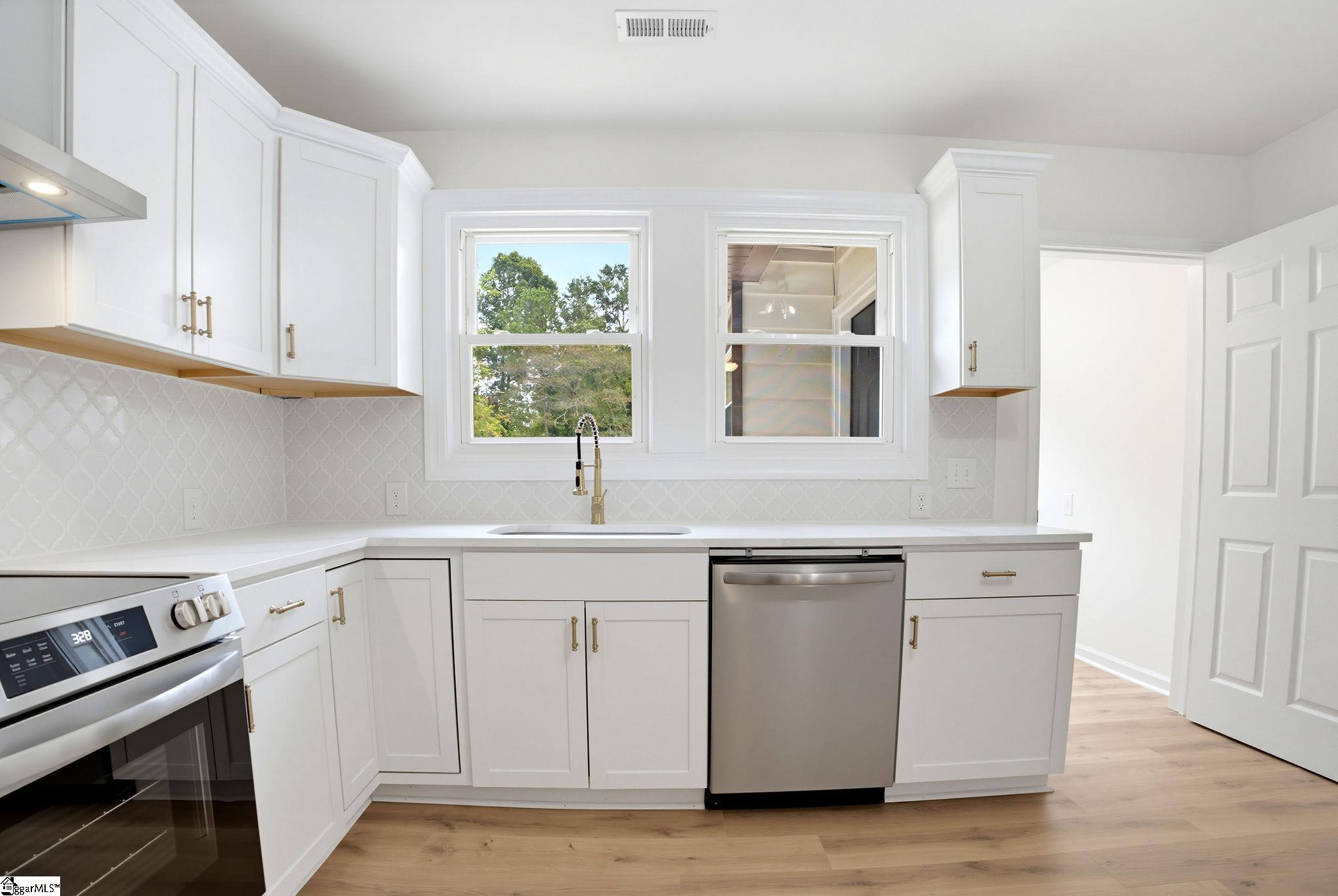 23 Spring Street Property Photo 14