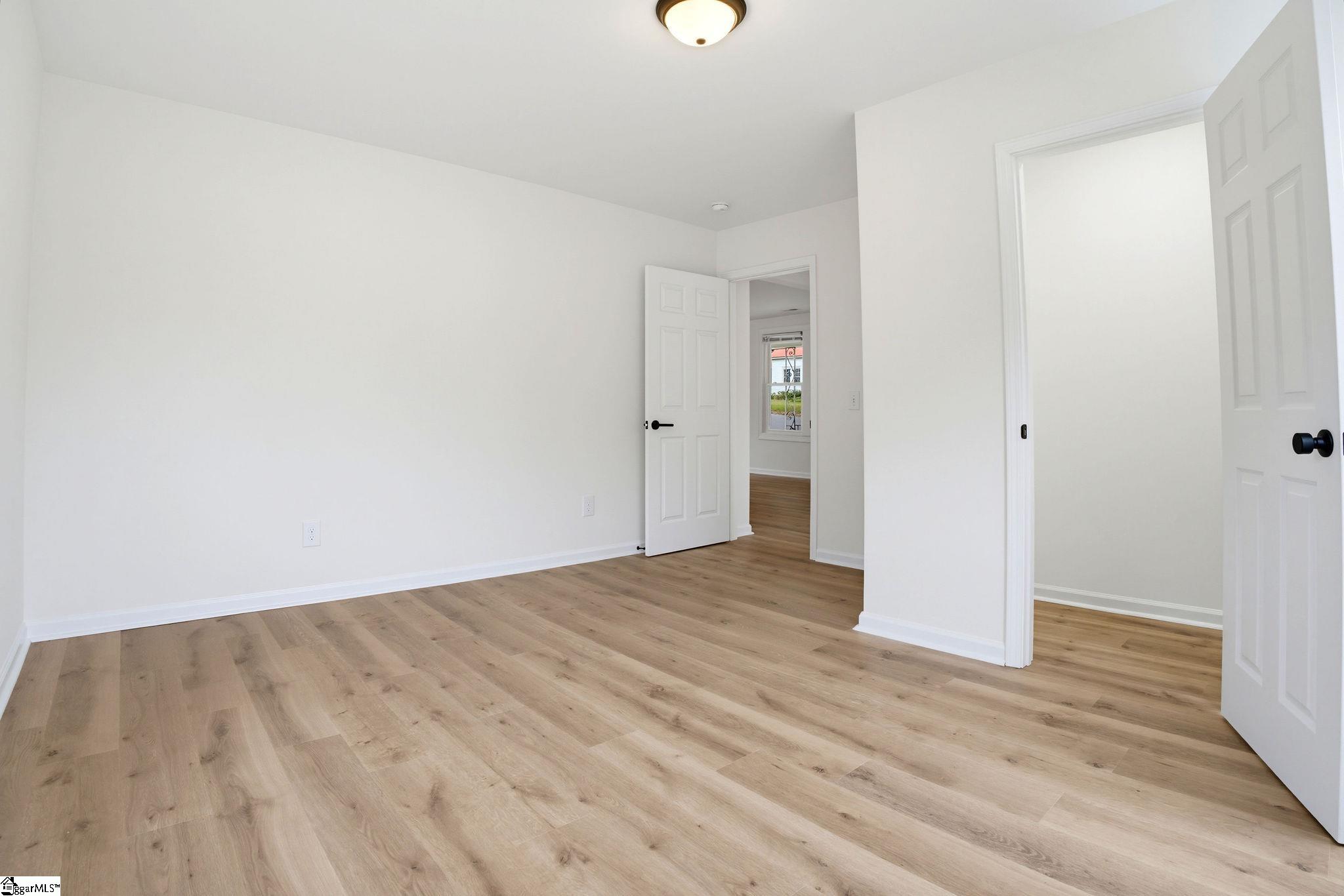 23 Spring Street Property Photo 31