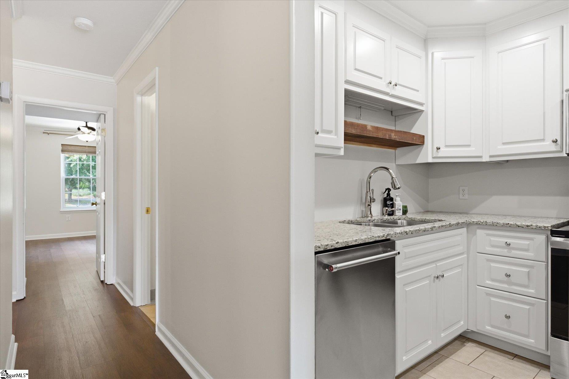925 Cleveland Street Property Photo 3