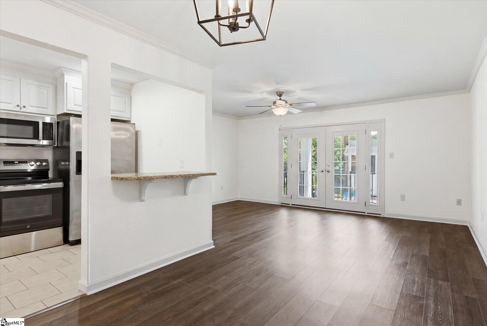 925 Cleveland Street Property Photo 17
