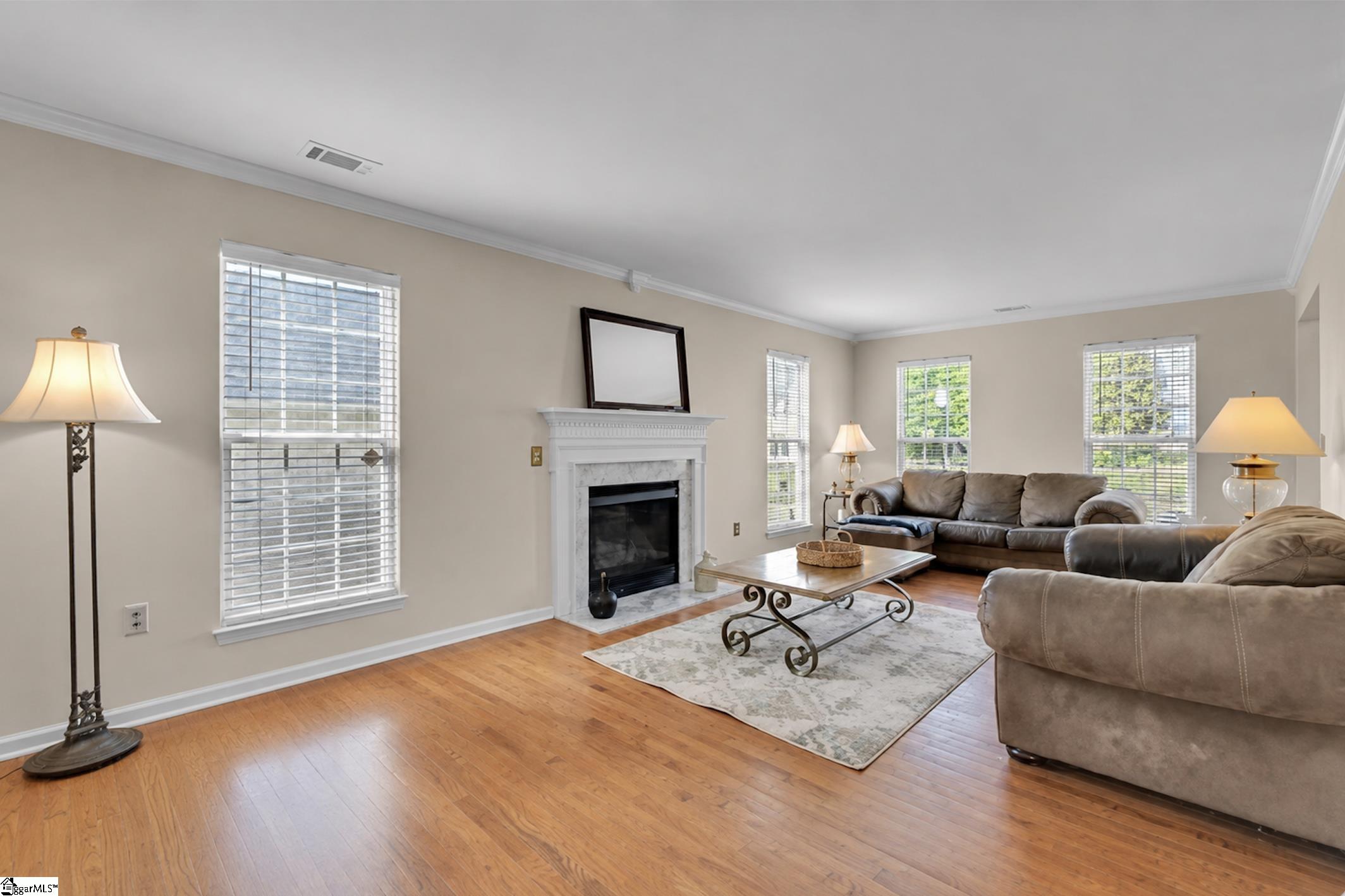 415 Scarlet Oak Drive Property Photo 4
