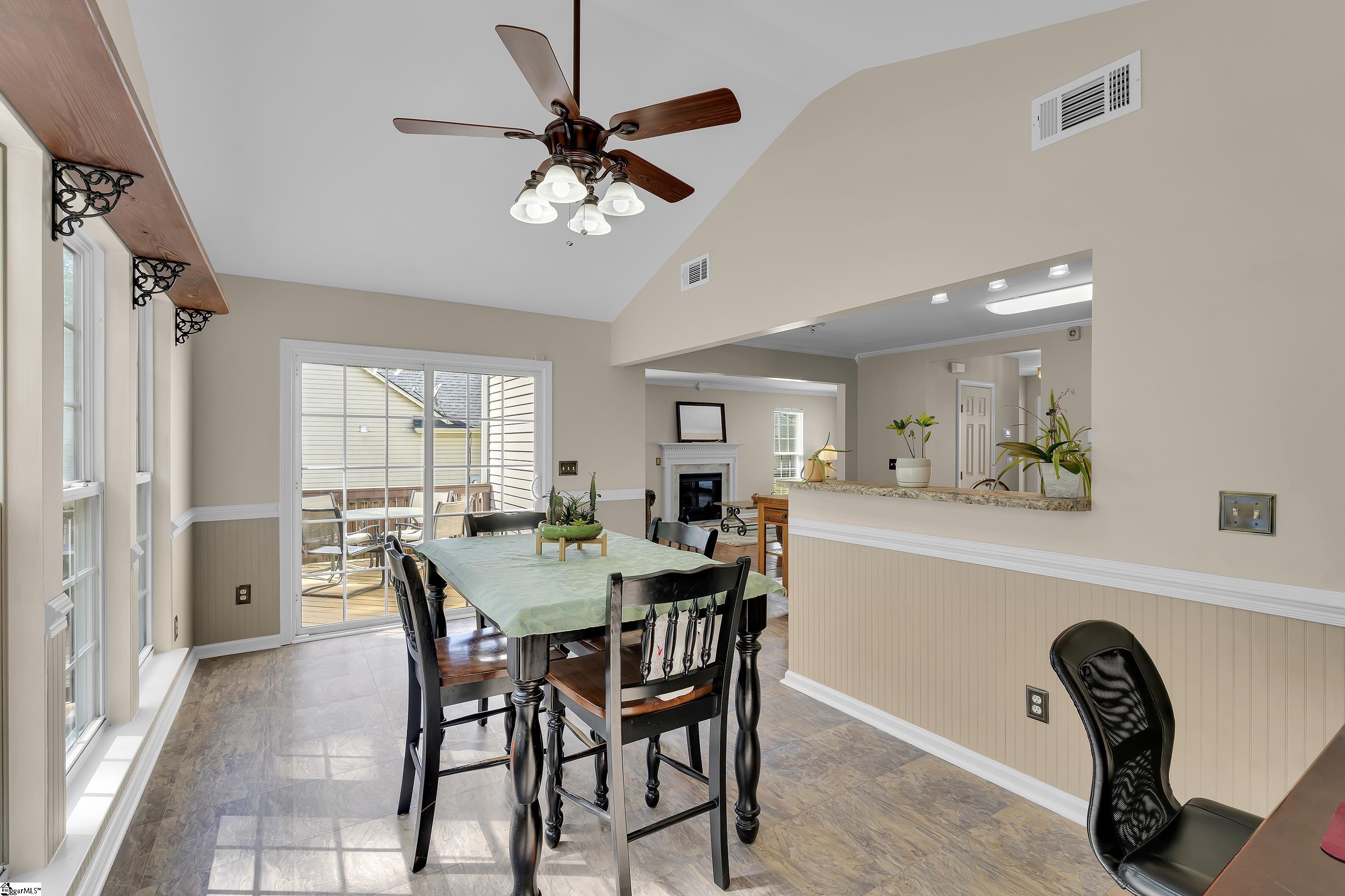 415 Scarlet Oak Drive Property Photo 11